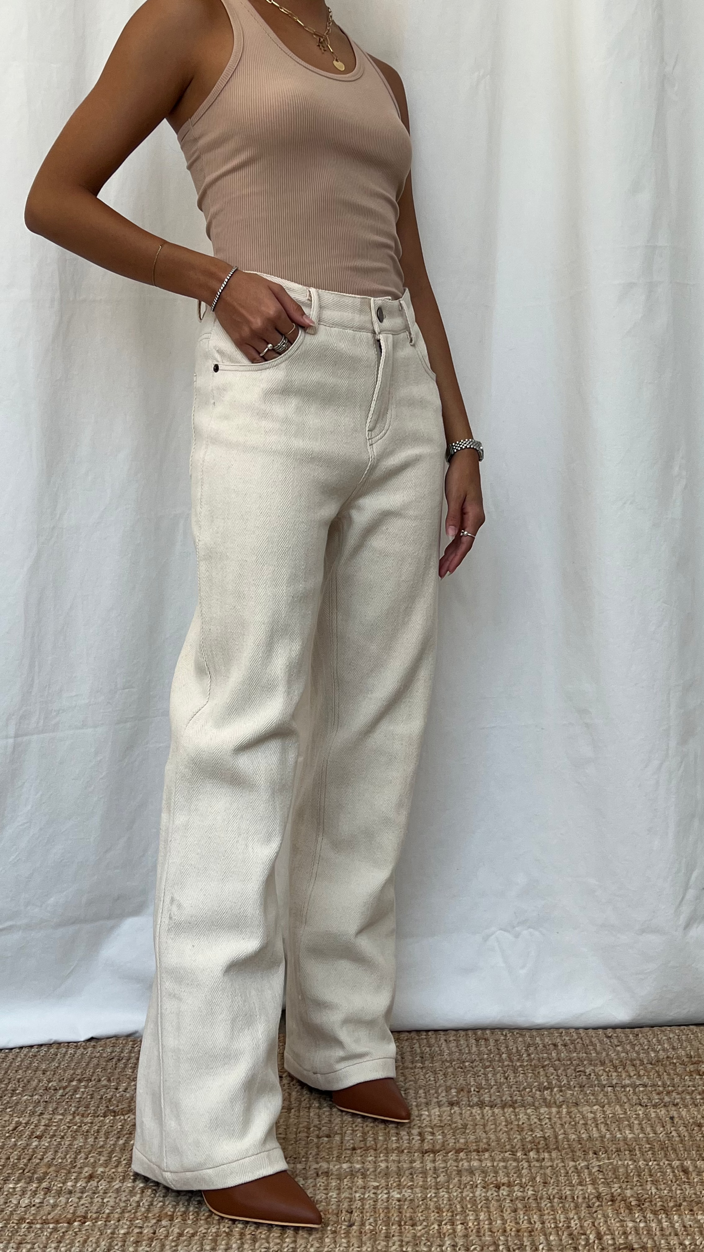 Jeans tipo pana en beige