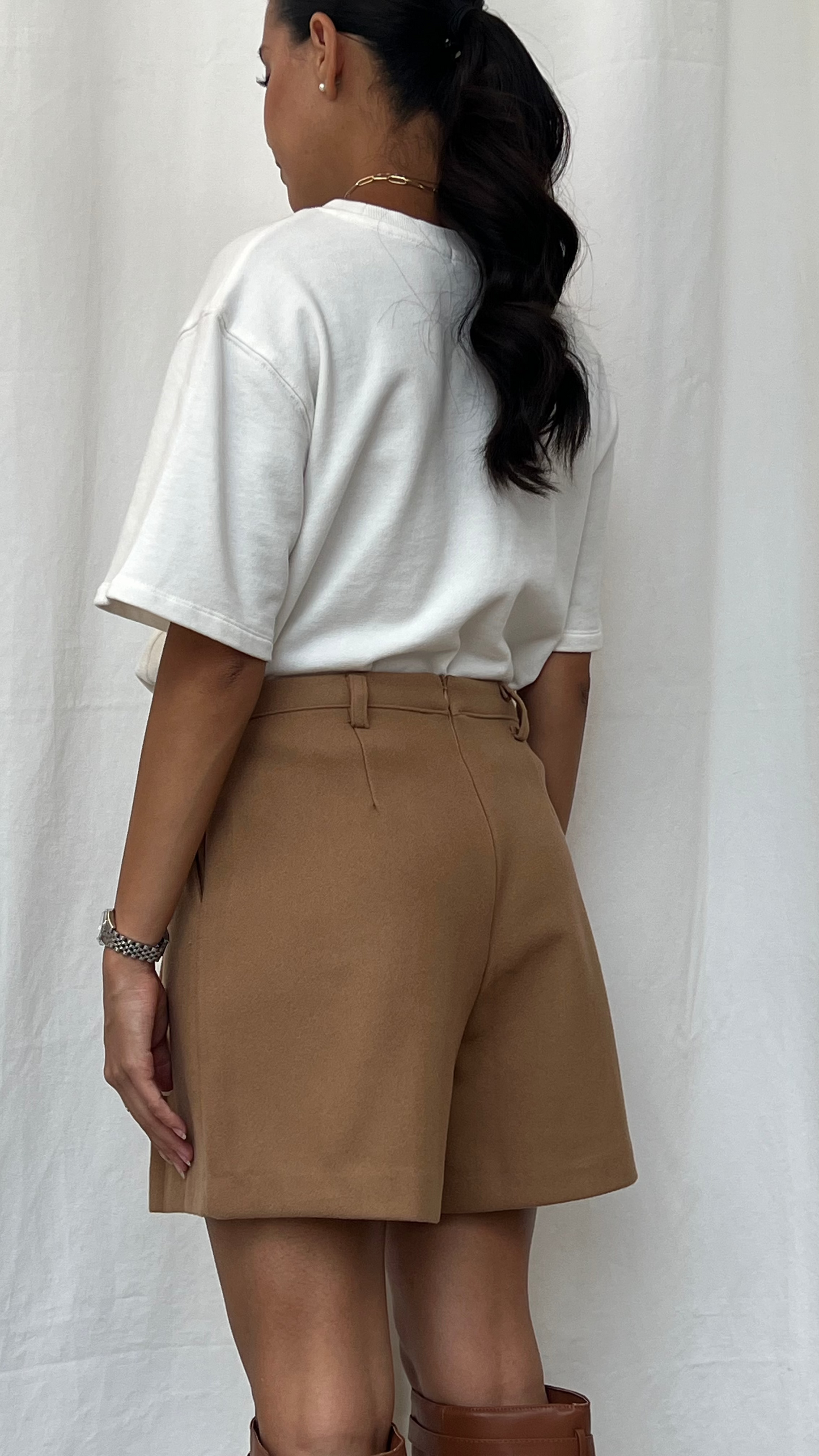 Short tipo lana de camel