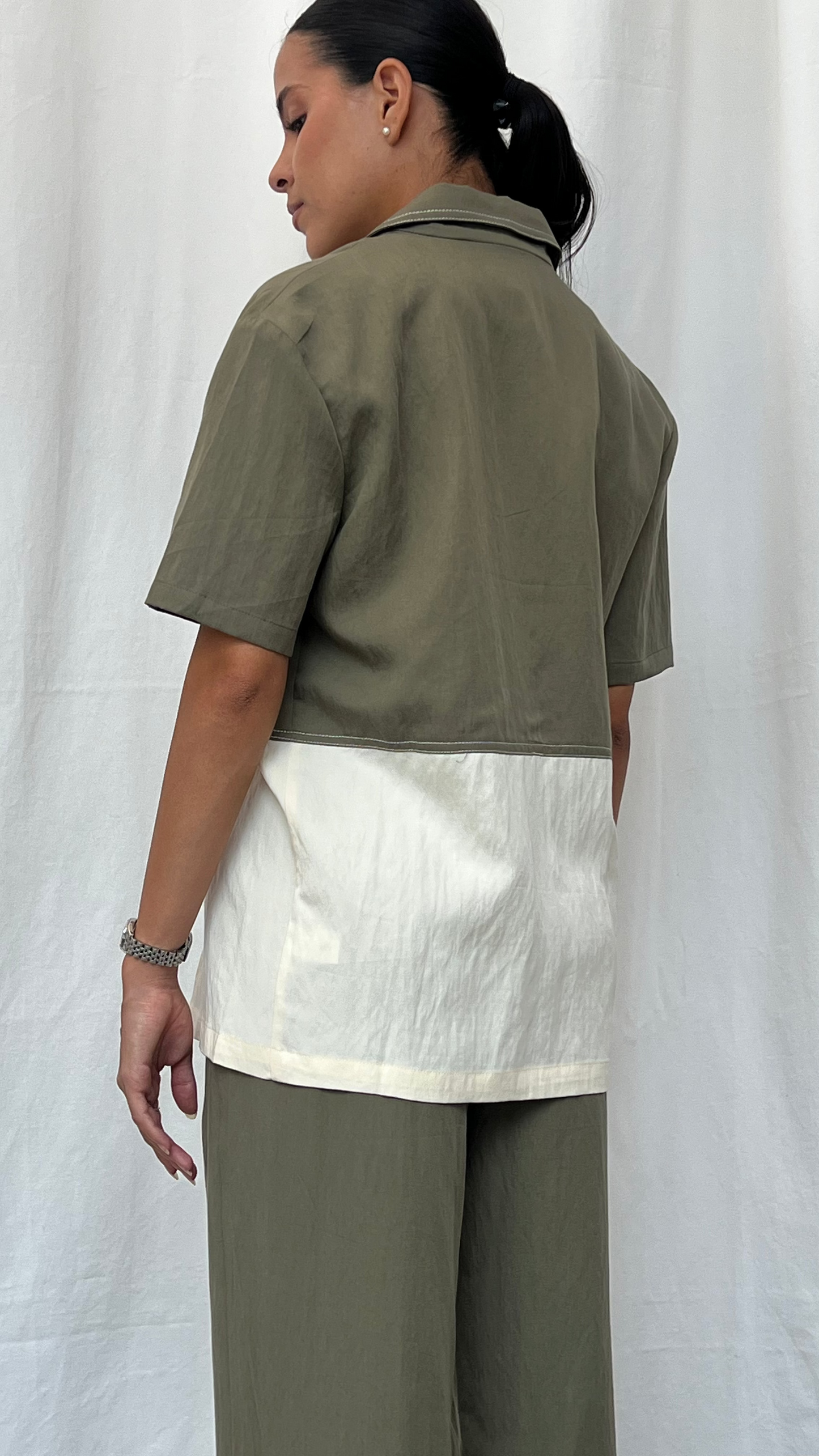 Set de blusa y pantalón bicolor verde y blanco