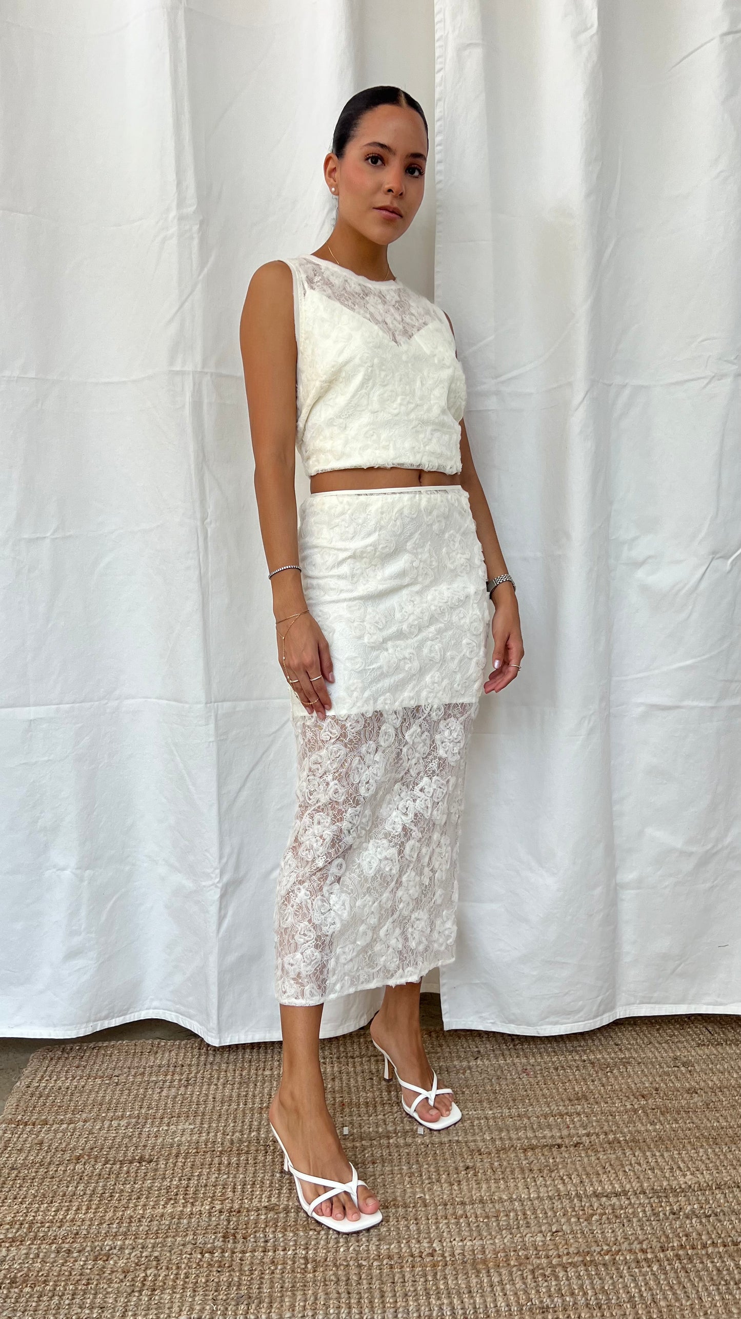 Set de blusa y falda encaje floreada