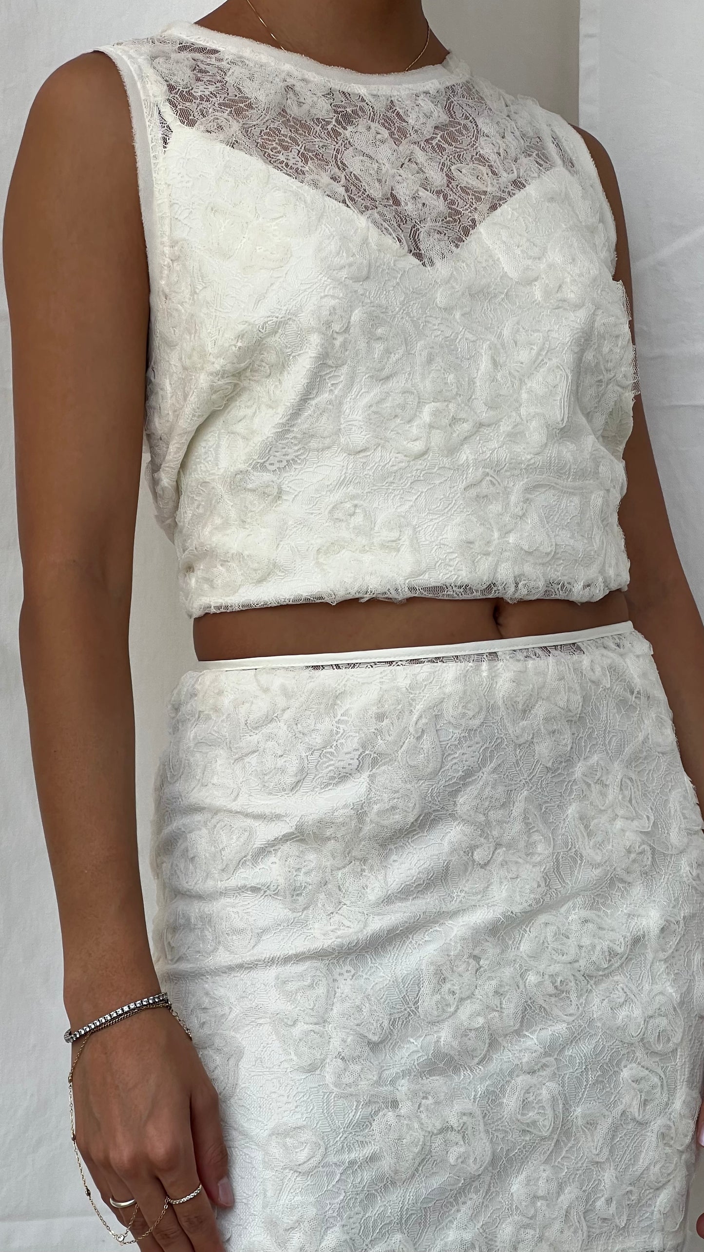 Set de blusa y falda encaje floreada