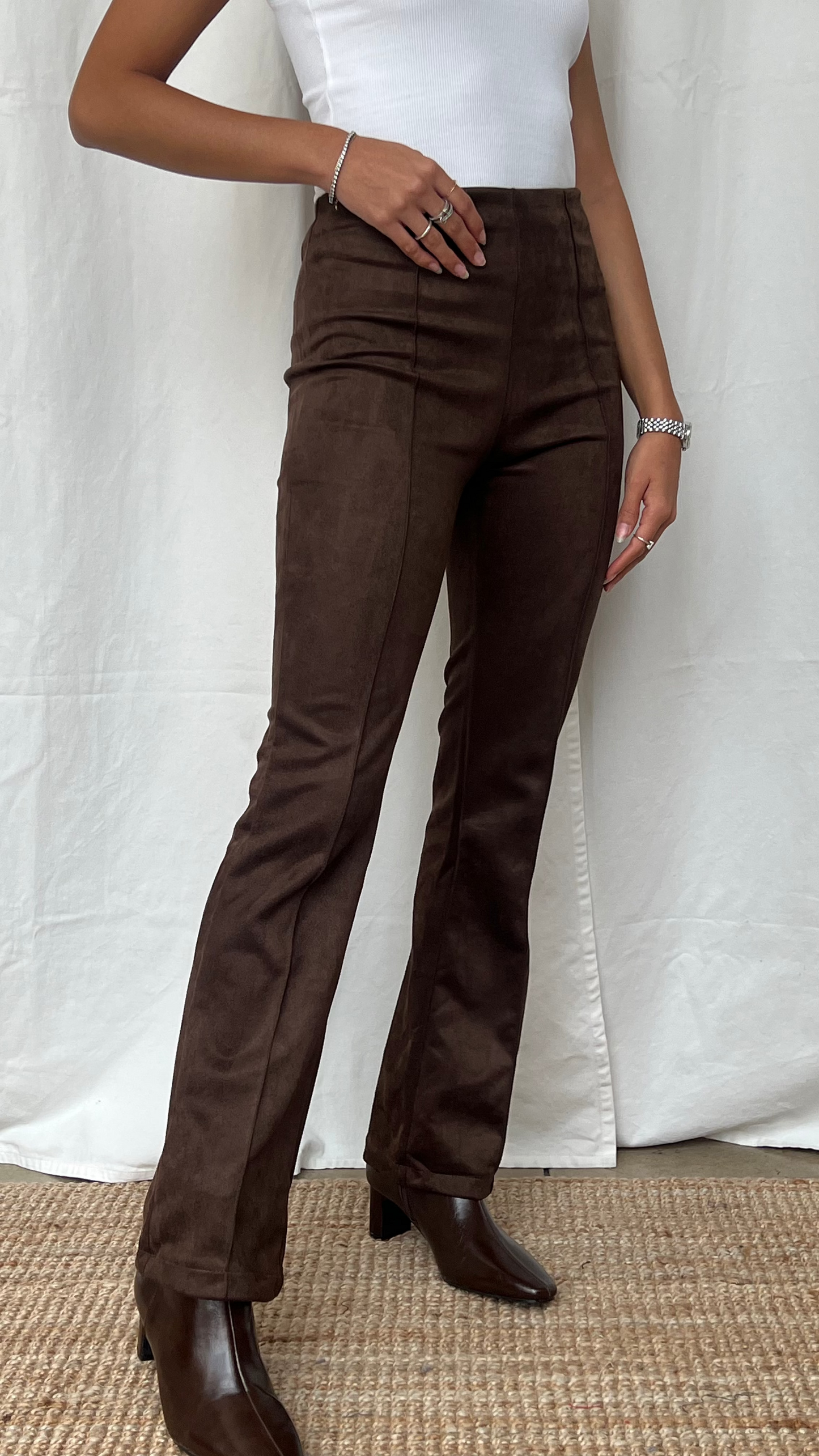 Pantalón tipo gamuza chocolate