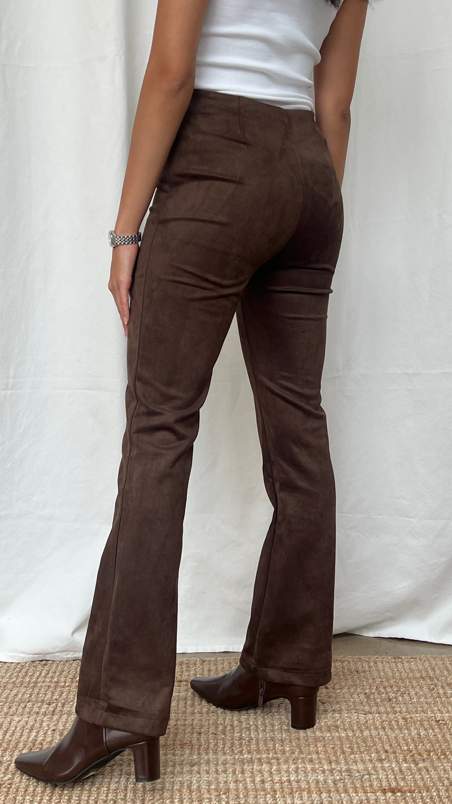Pantalón tipo gamuza chocolate