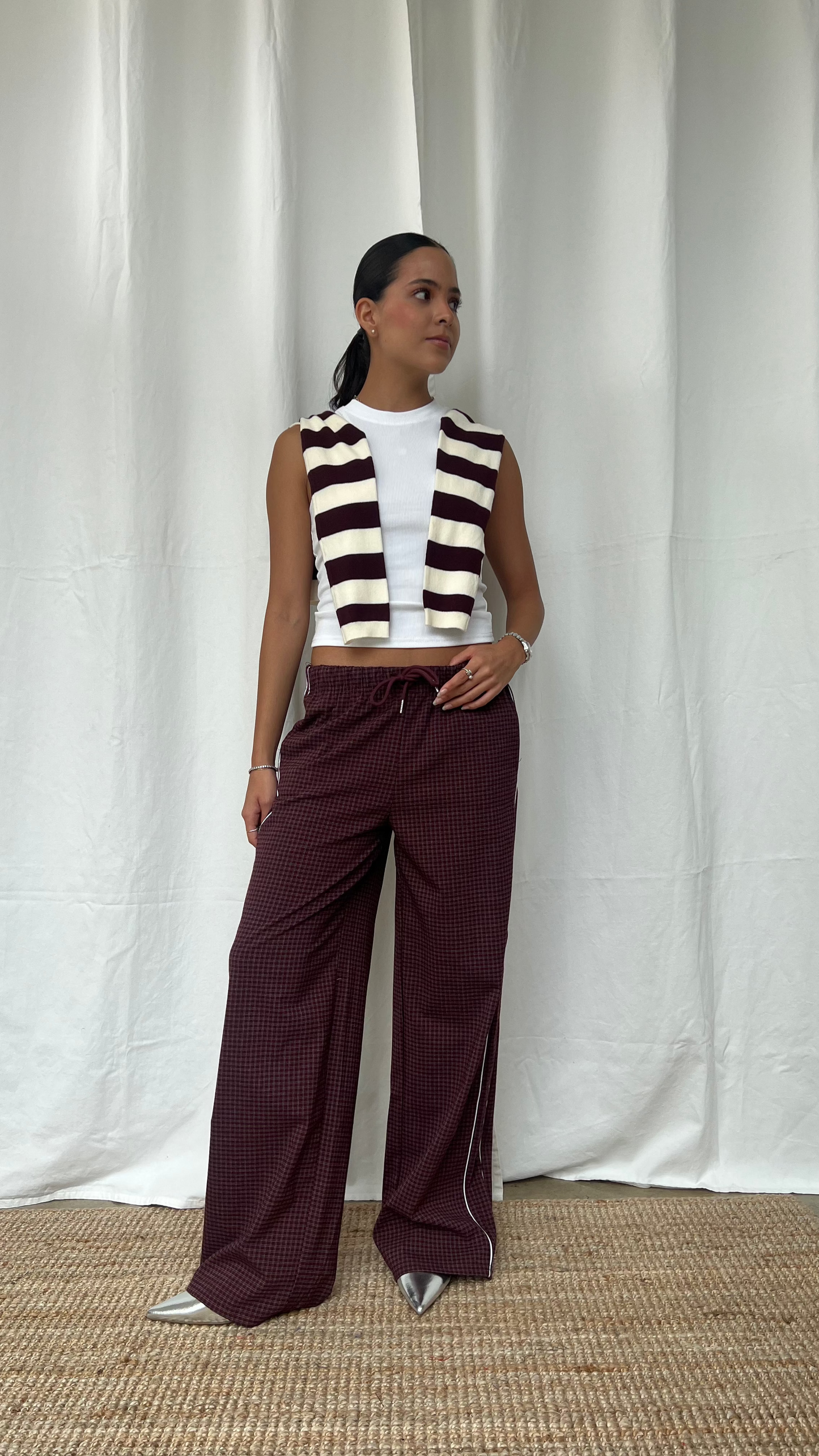 Pantalón a rayas burgandy