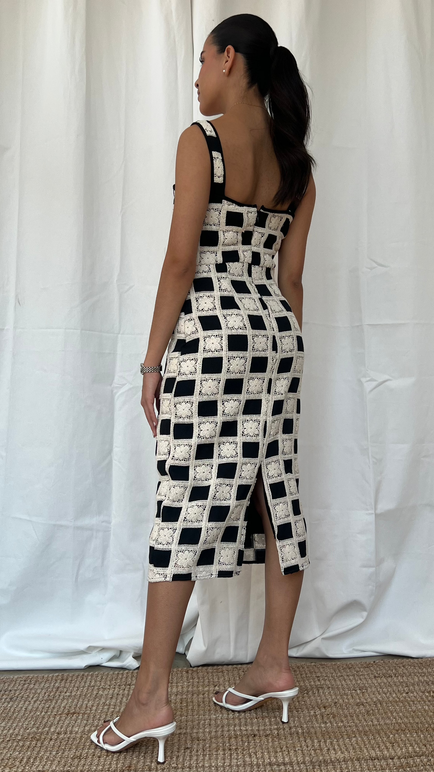 Vestido a Cuadro Bordado