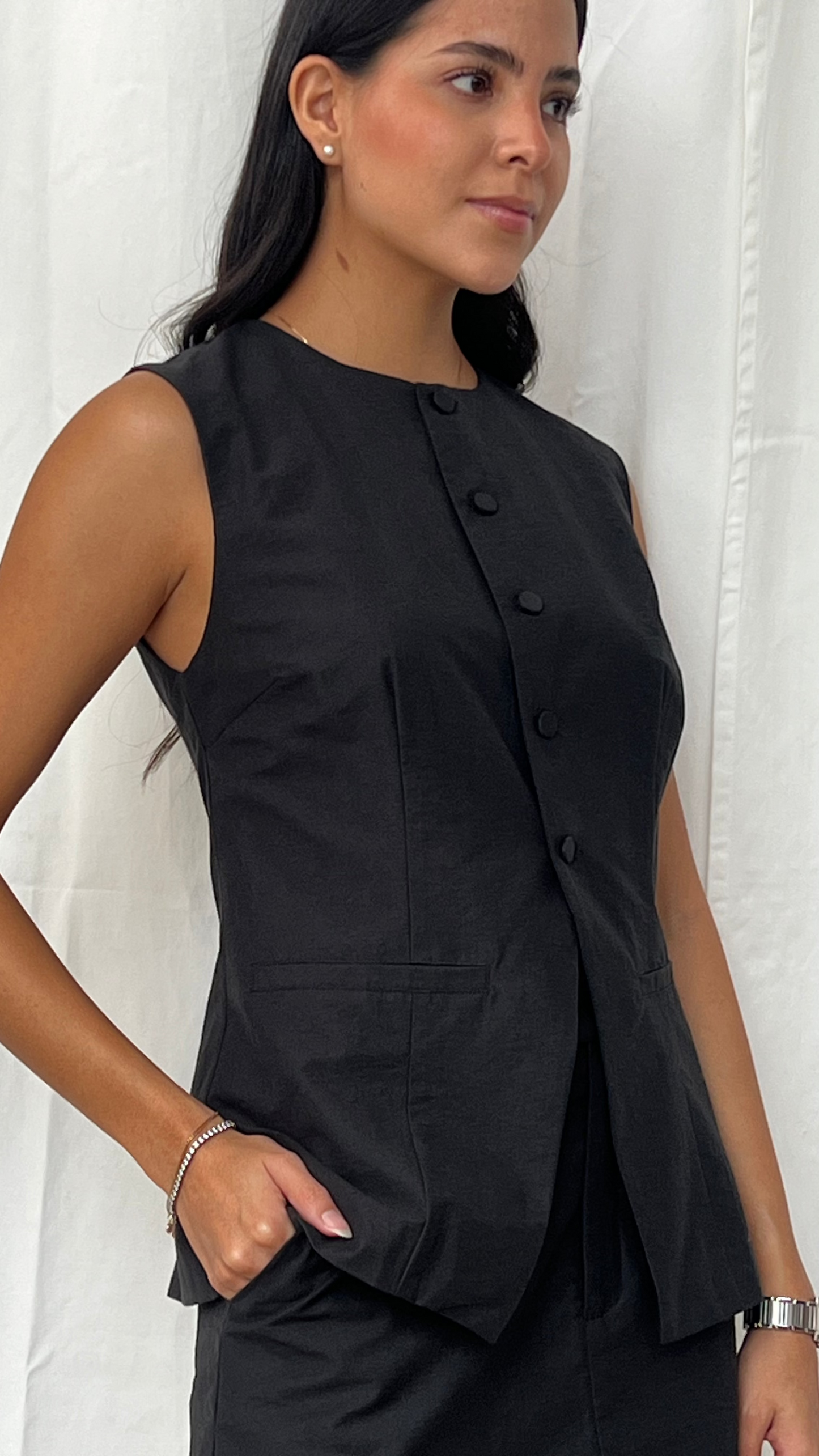 Set de chaleco y falda gris