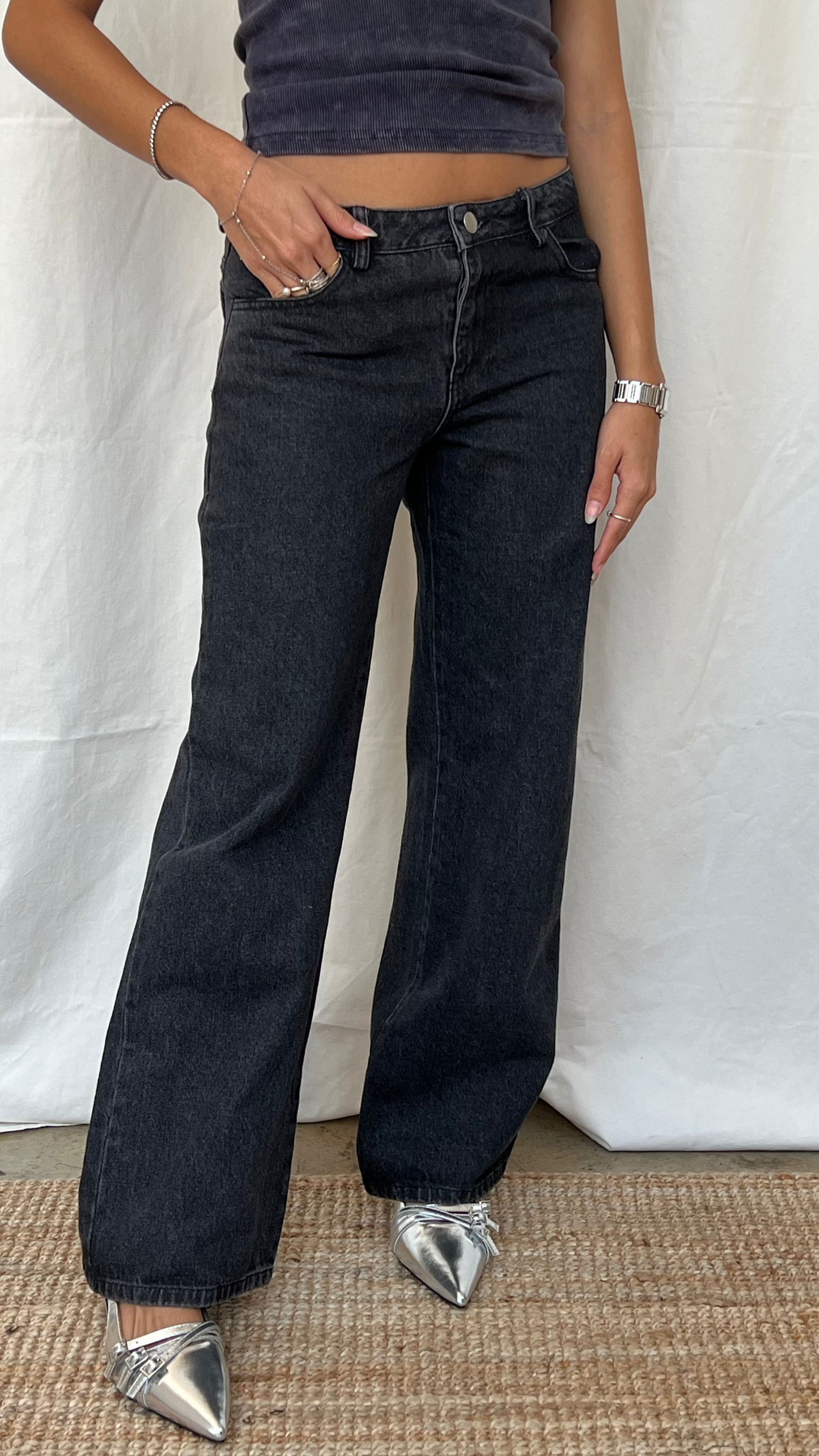 Pantalón dark denim recto