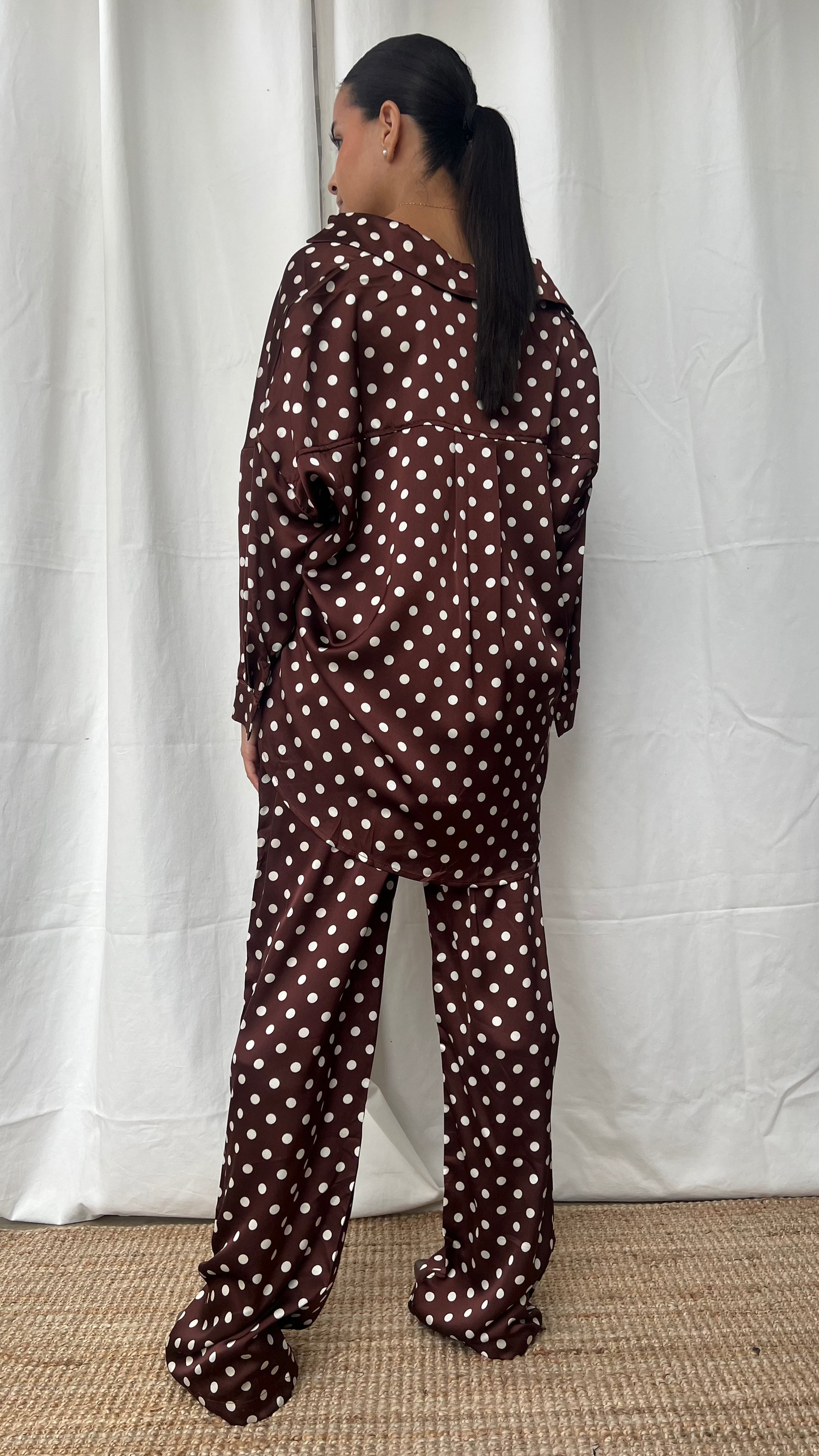 Pantalón polka dott café y blanco
