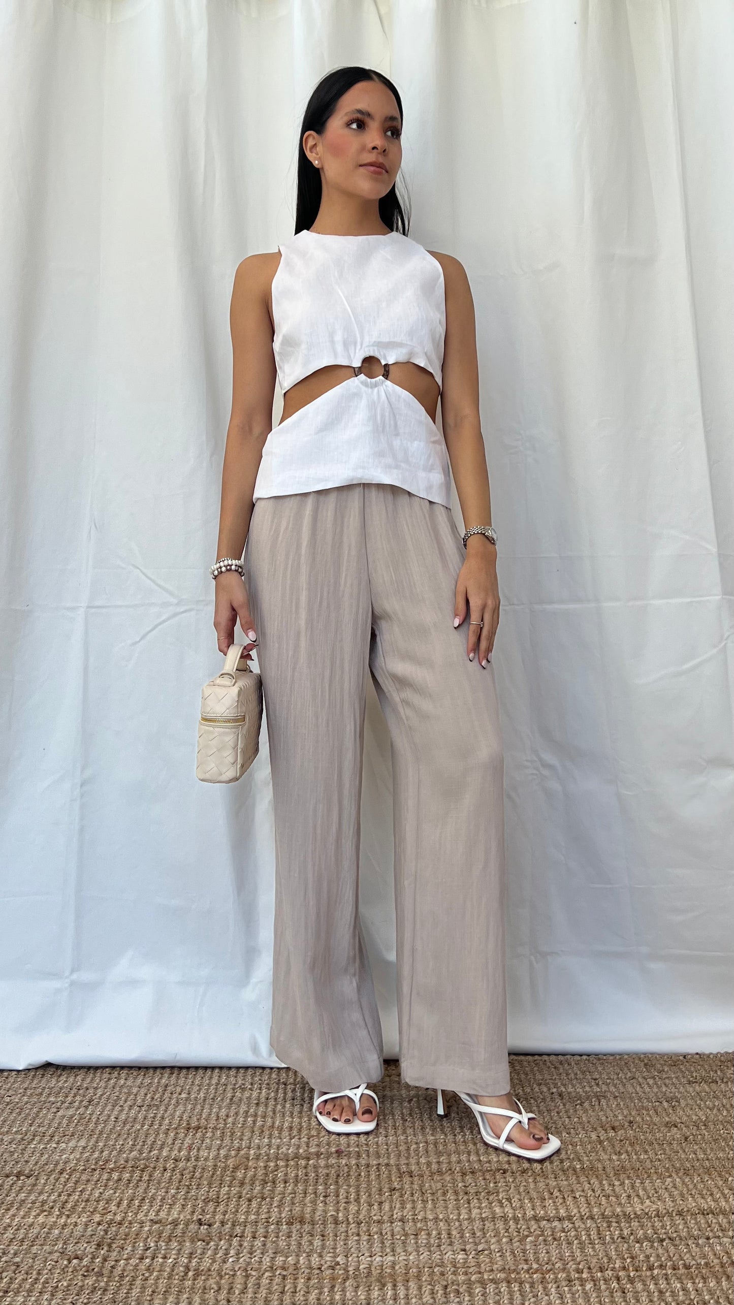 Top Cropped Blanco con Aro