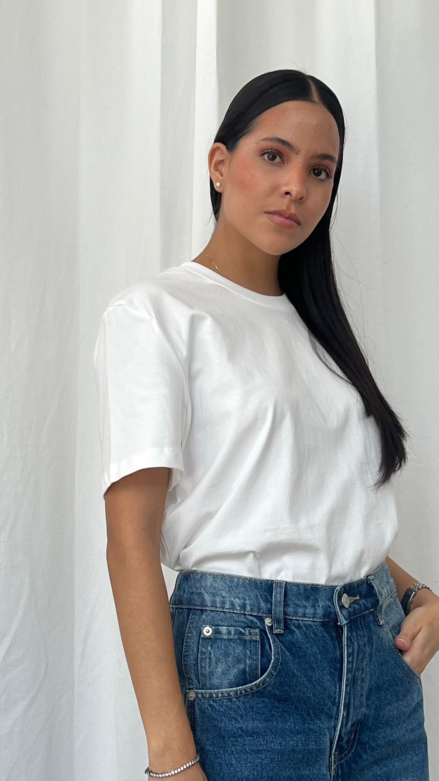 camiseta blanca de algodón