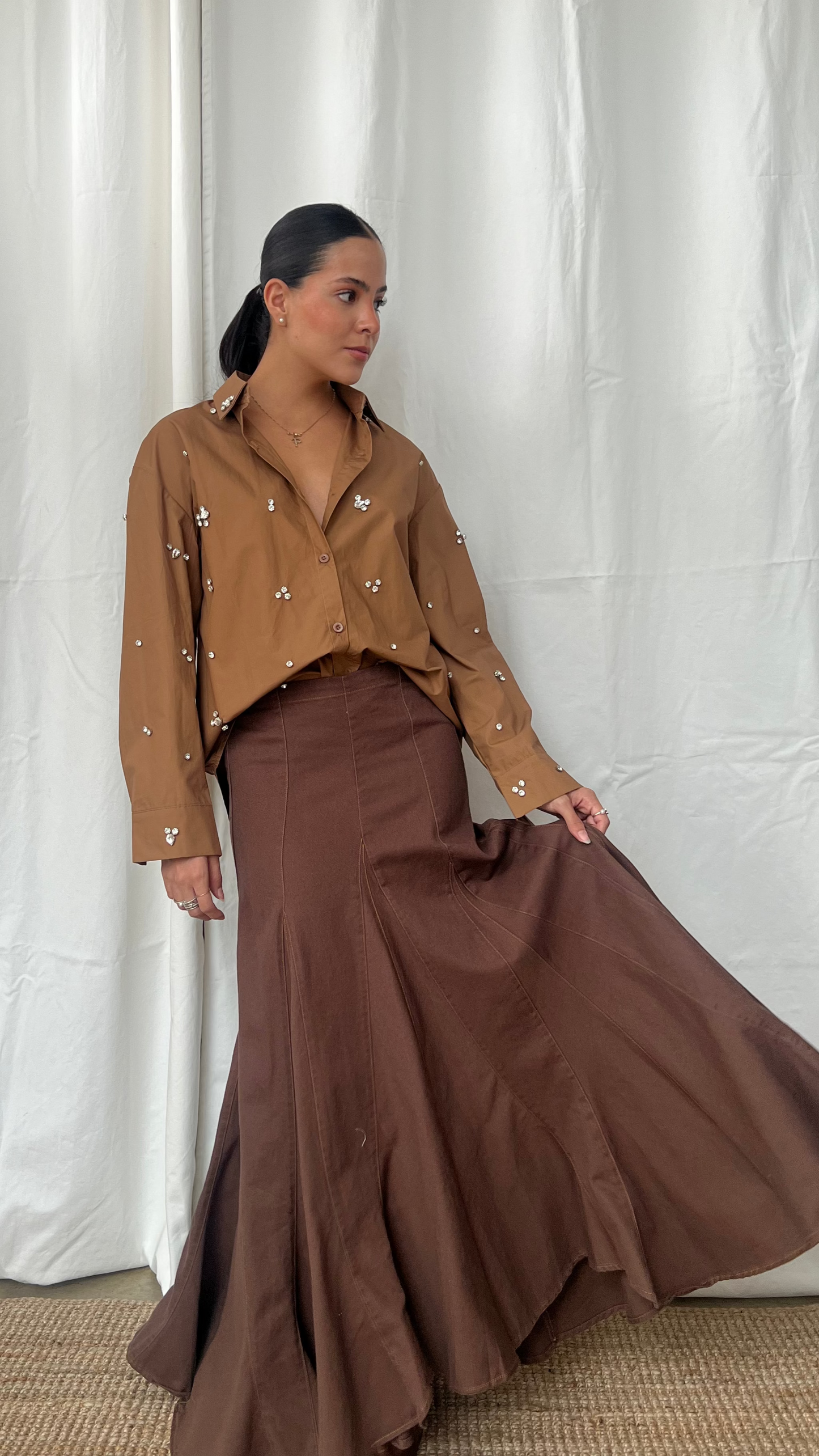 Blusa toffe con detalles de brillos