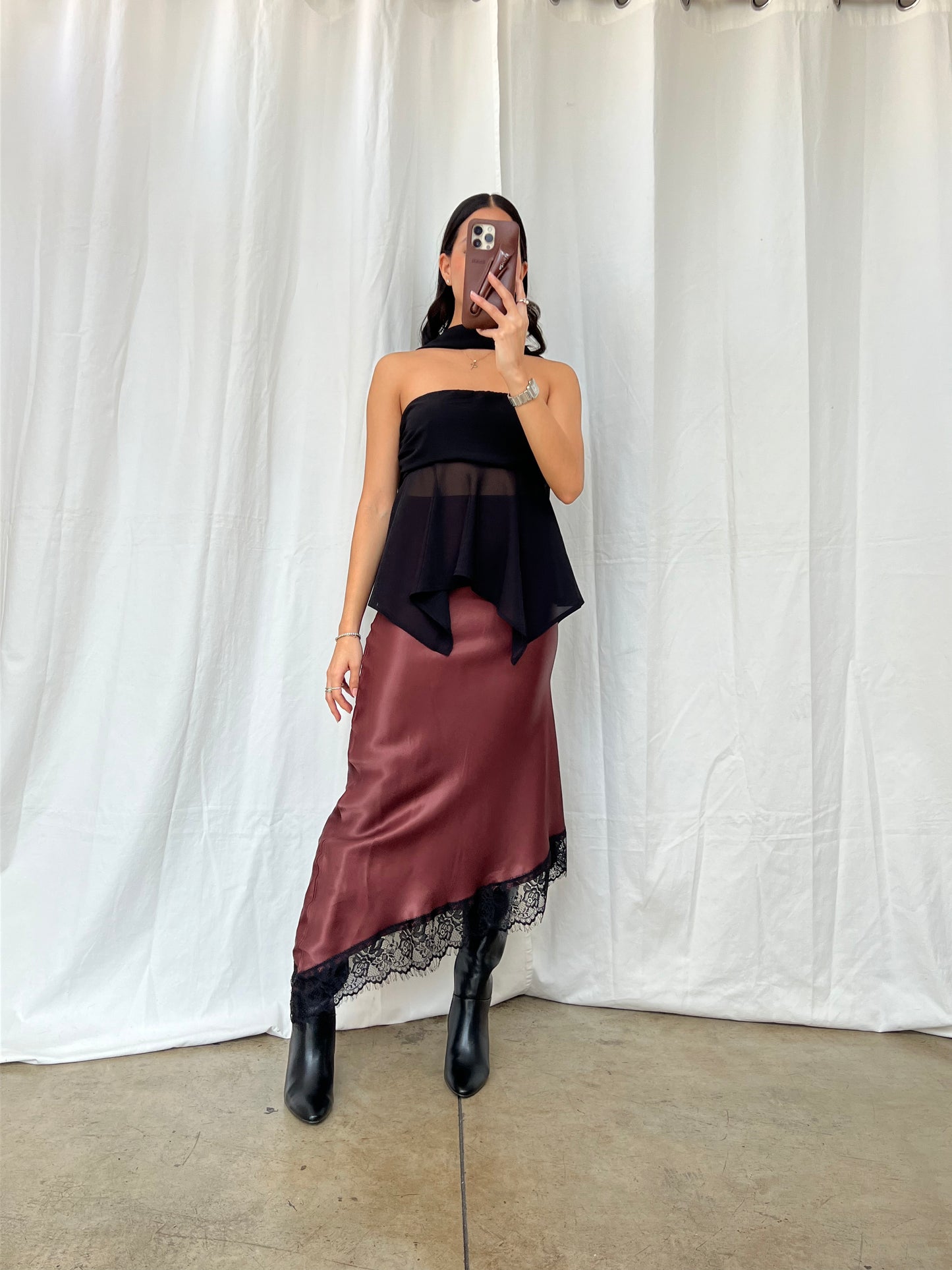 FALDA SATIN CON ENCAJE