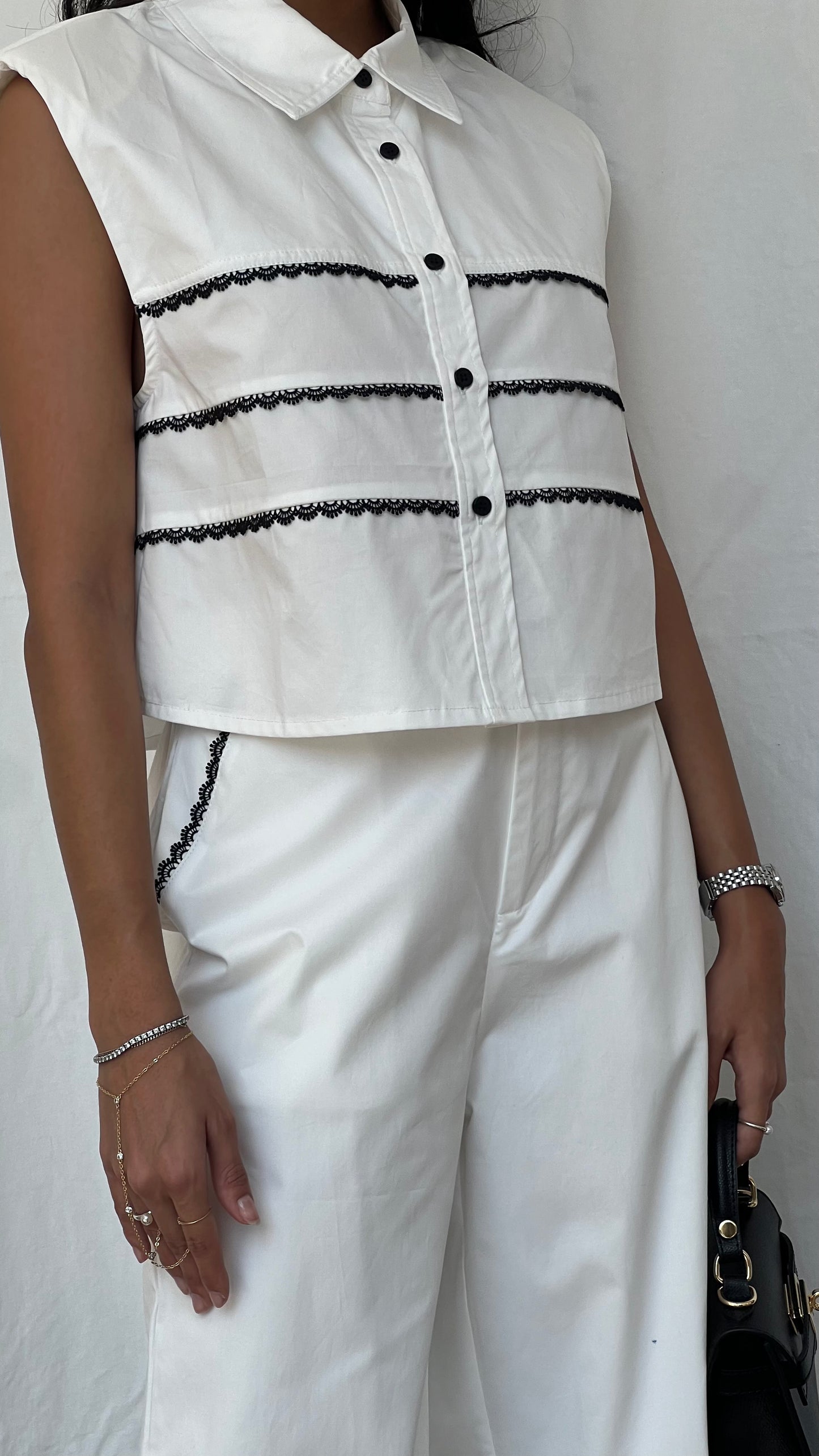 Set de blusa y pantalón blanco y negro