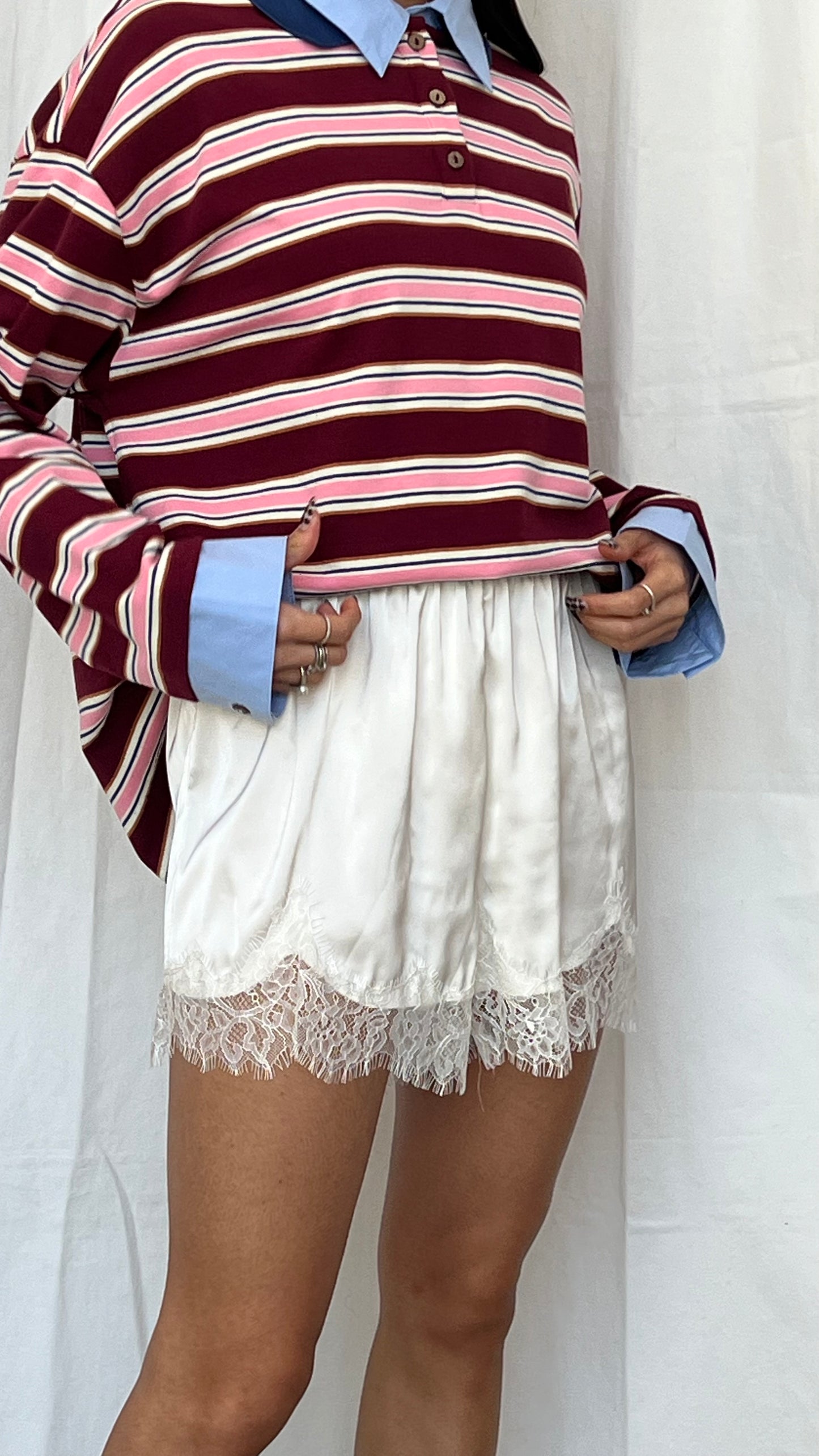 Short con encaje