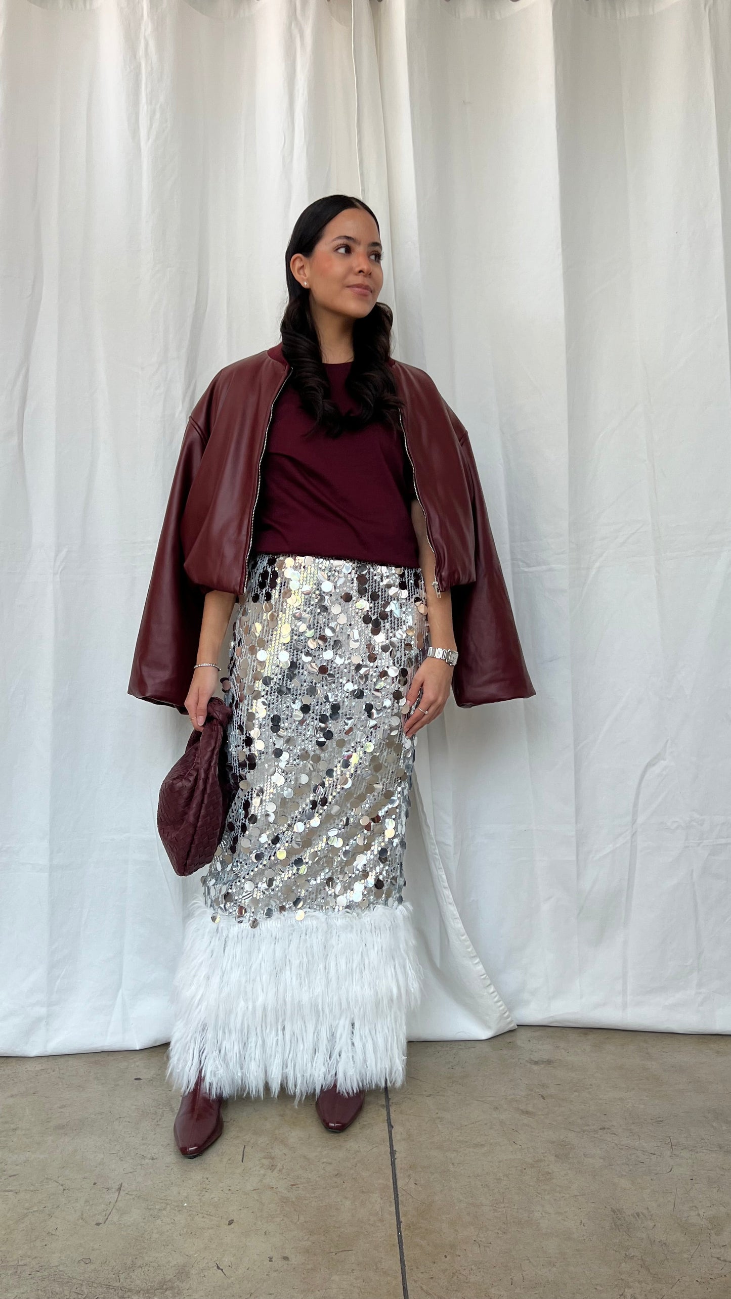 Falda maxi lentejuela con plumas