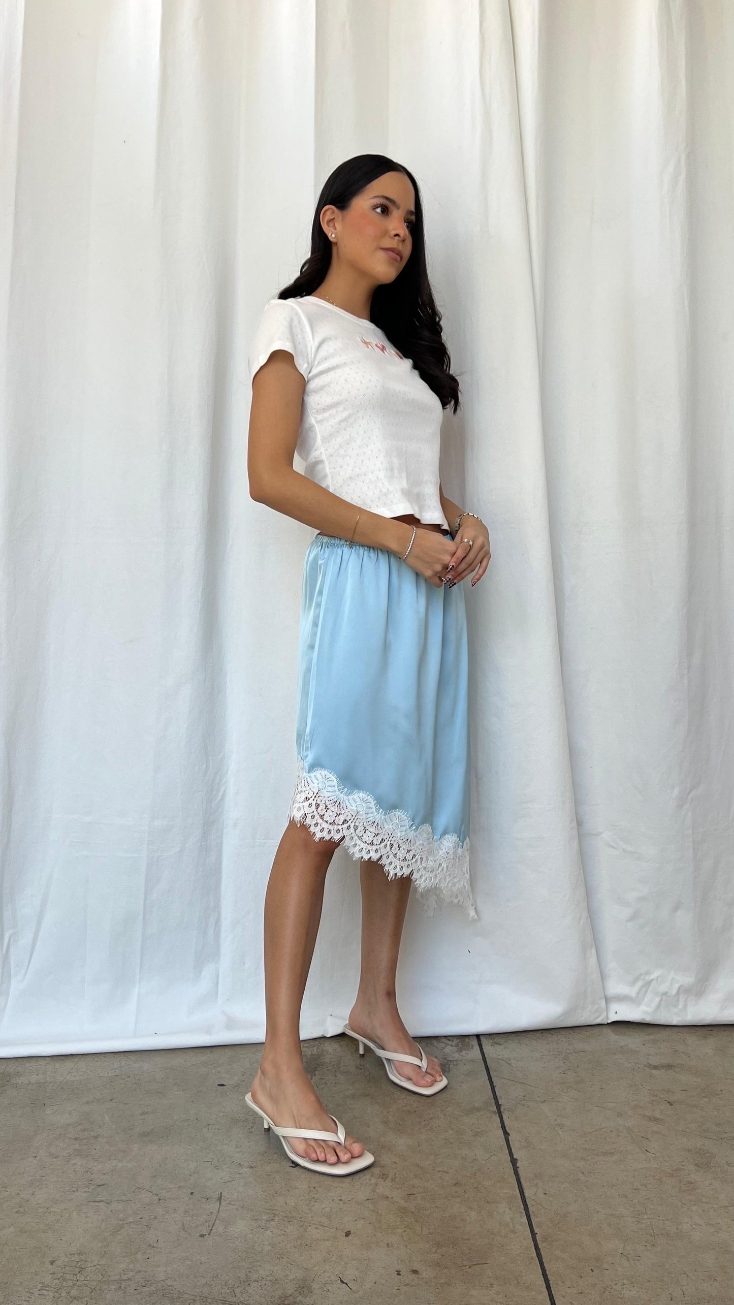 Falda encaje azul