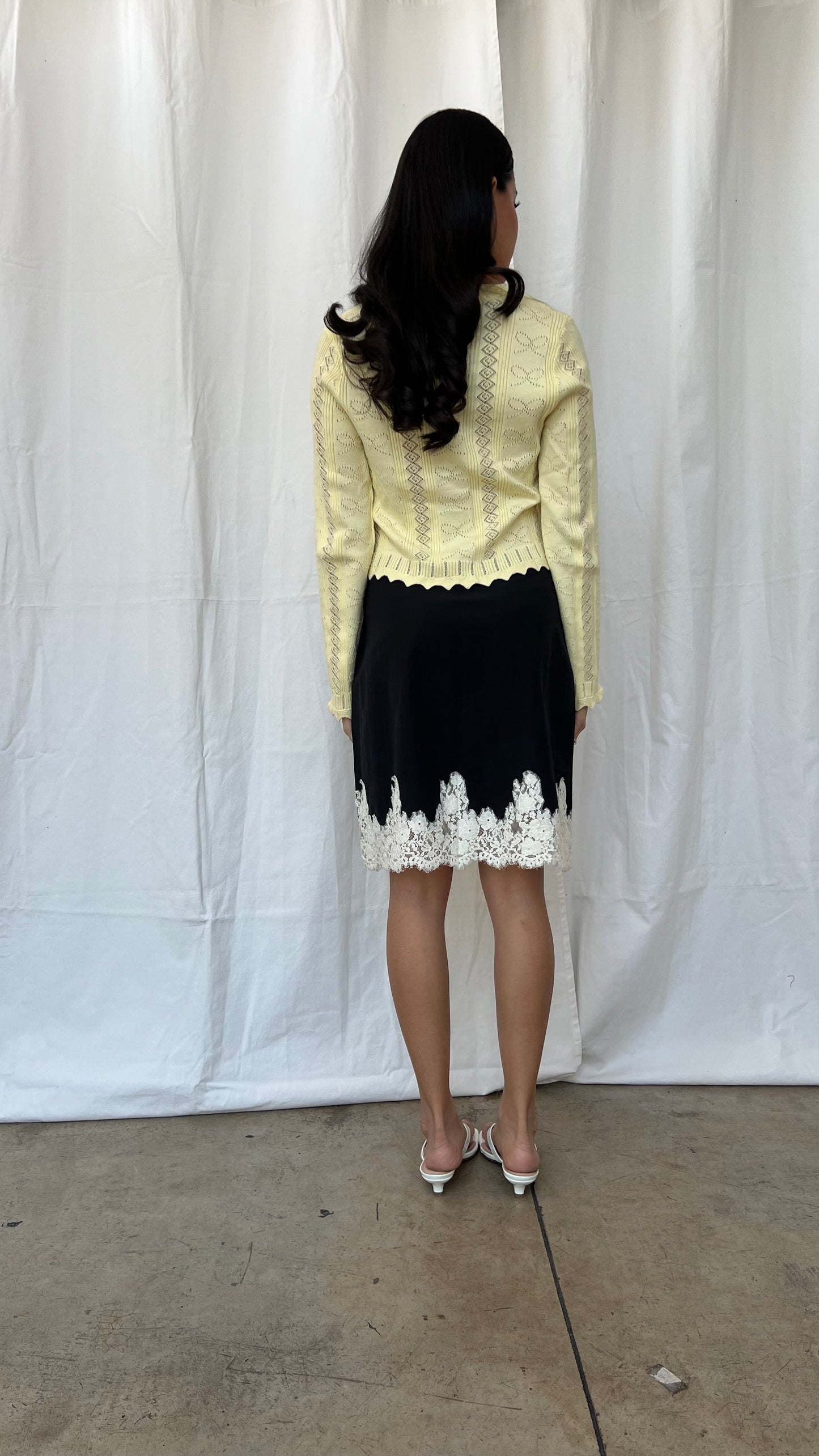 Falda negra con encaje