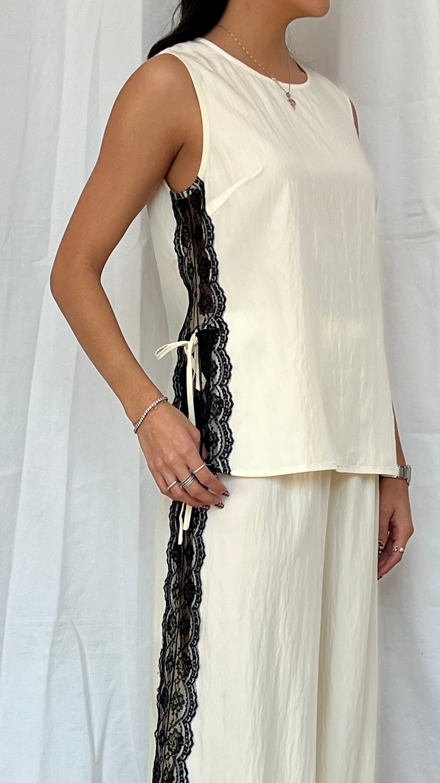 Set Lace con encaje negro
