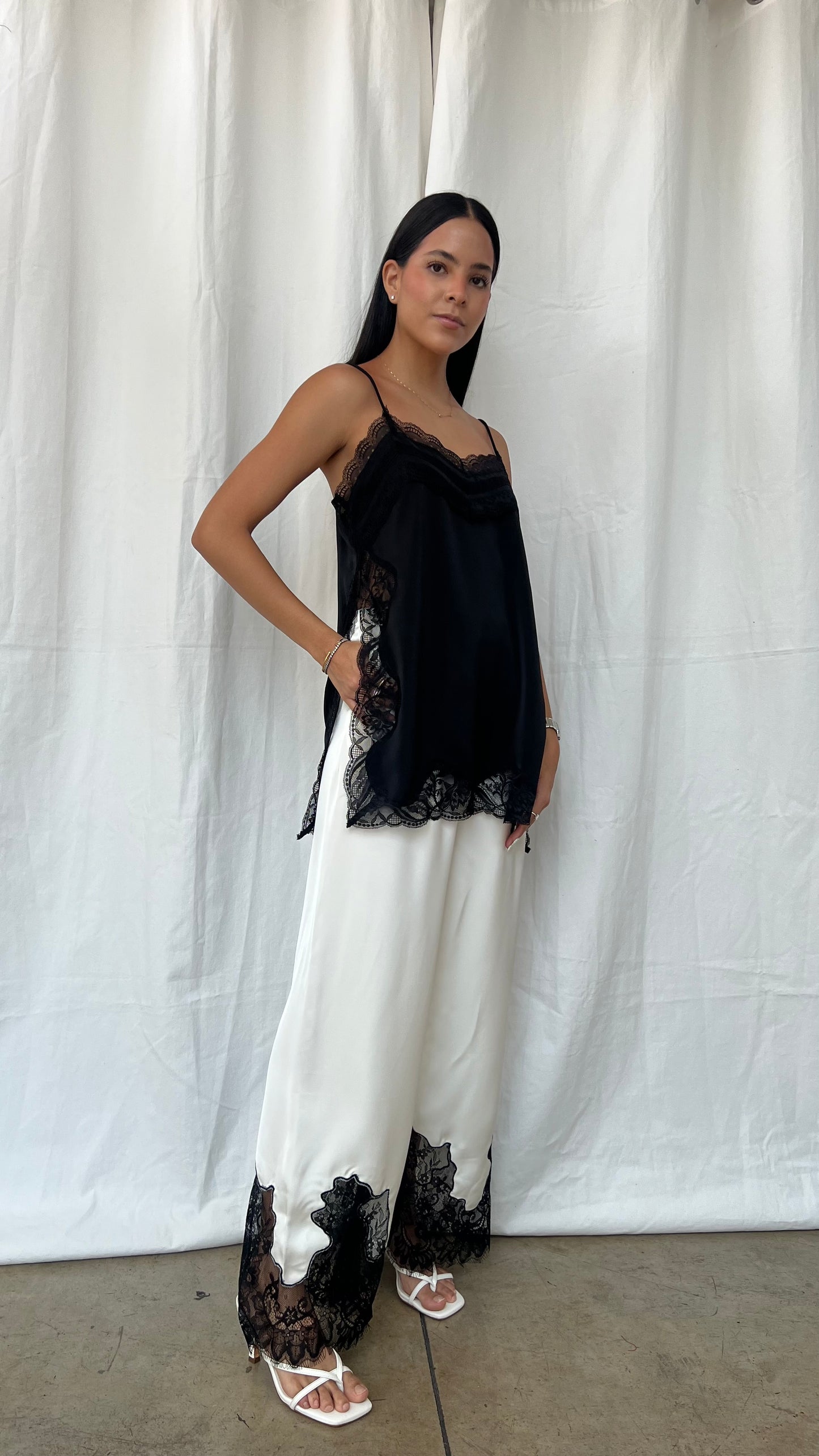 Pantalon beige encaje