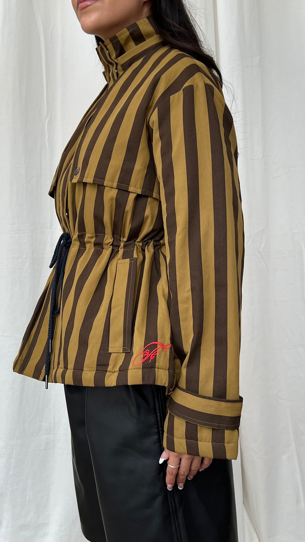 Chaqueta oliva FRNCH