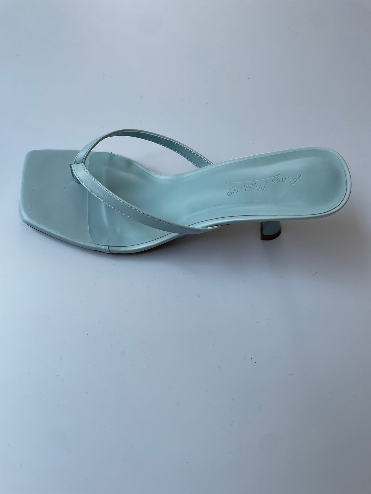 Tacón azul