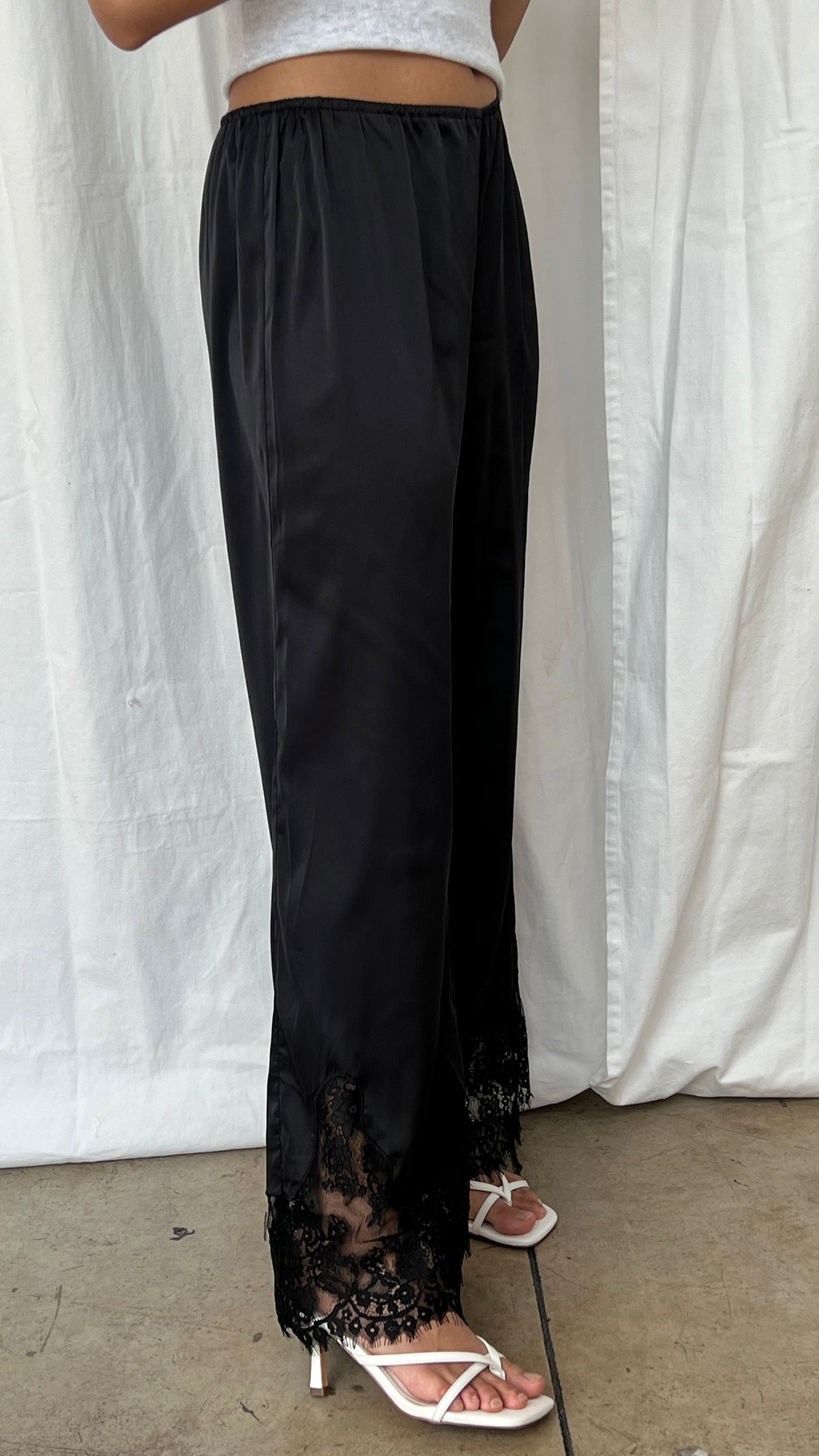 Pantalón satin negro