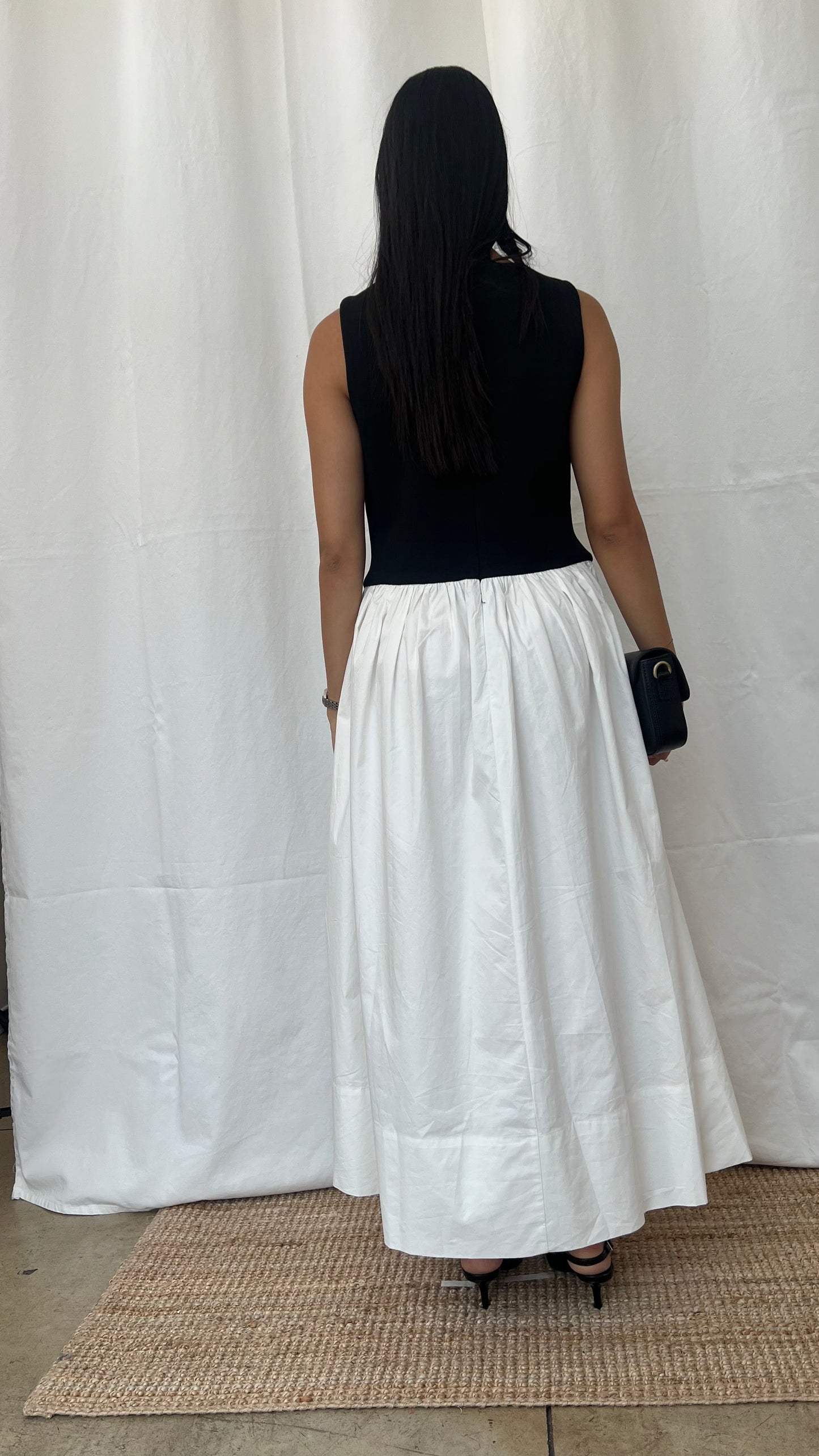Vestido Negro y Blanco Midi