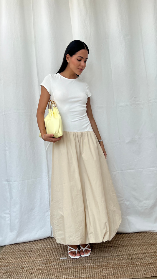 Vestido Maxi falda globo en blanco y beige