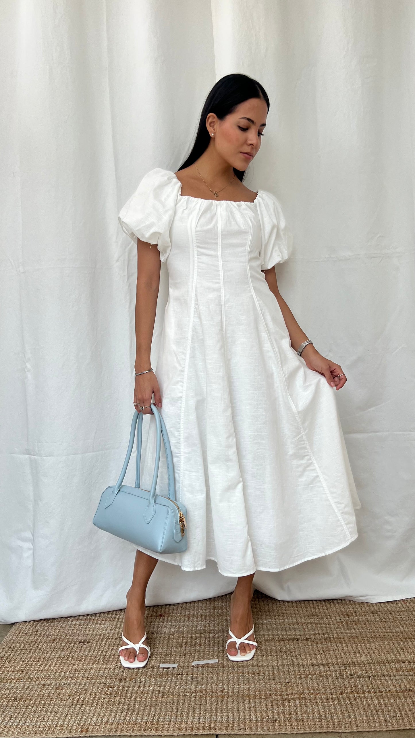 Vestido de manga globo midi en Blanco