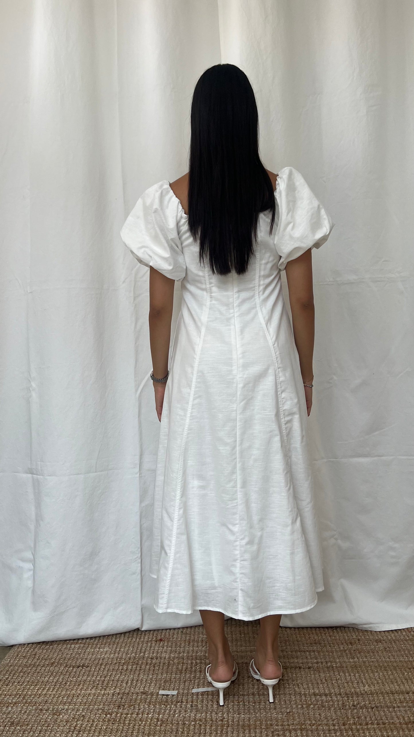 Vestido de manga globo midi en Blanco