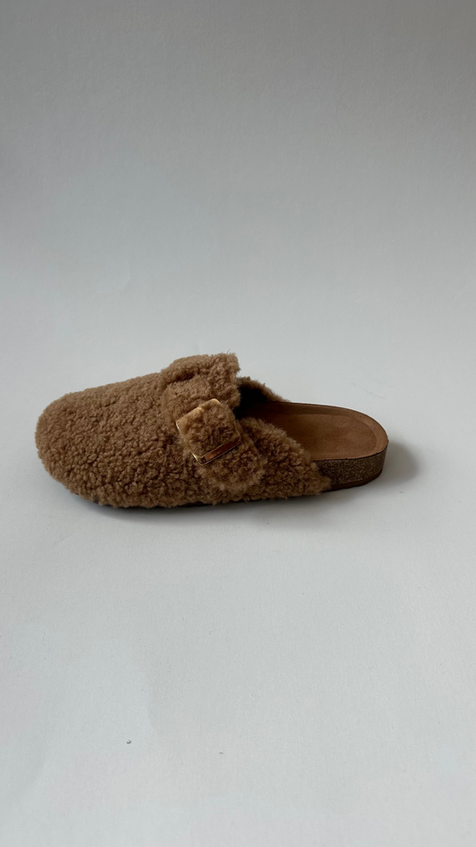 Zueco teddy comfort camel