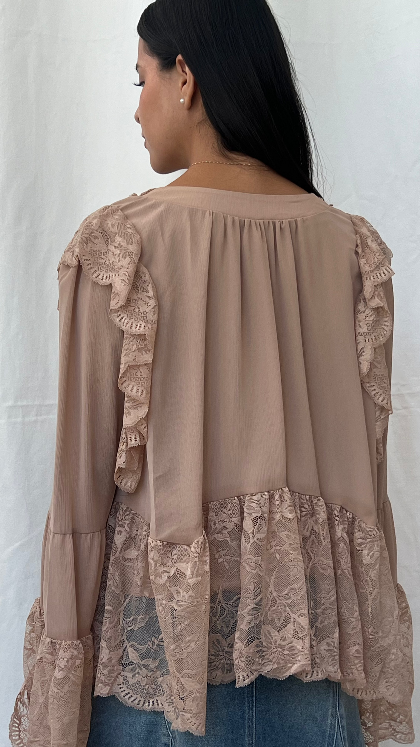 Blusa estilo boho con olanes baby pink