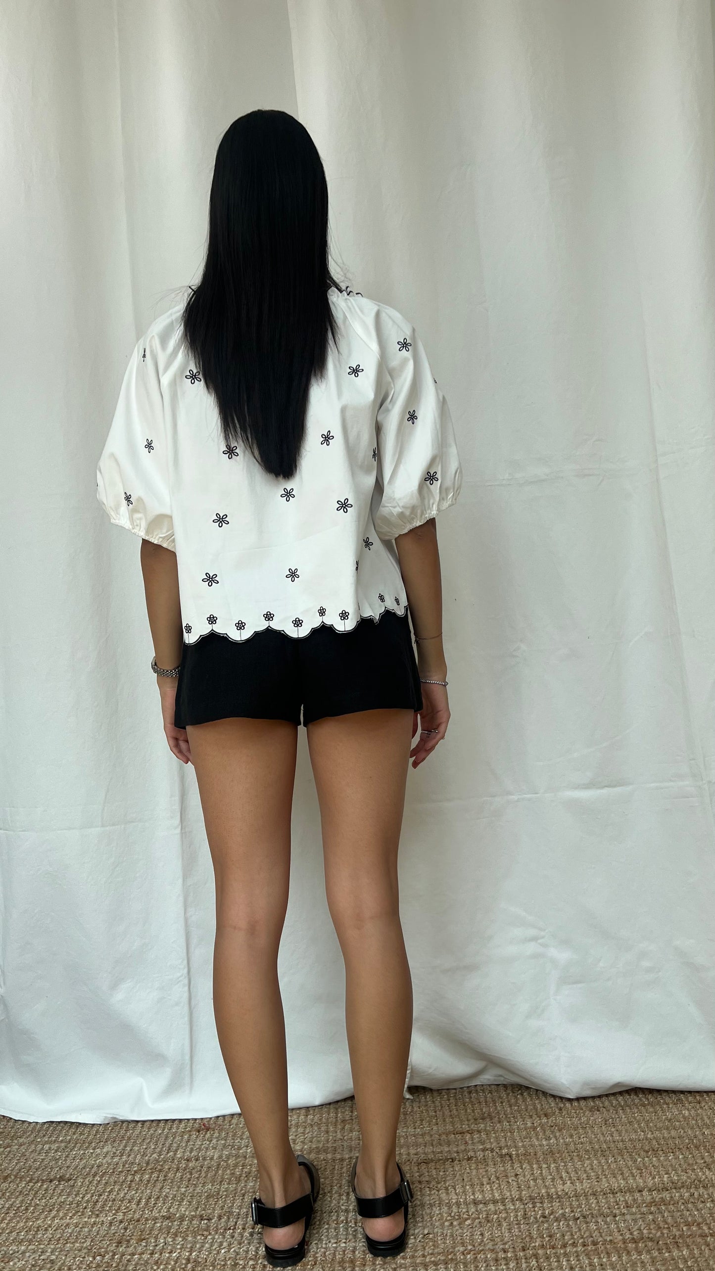 Blusa manga globo de amarres frontales y estampados florales