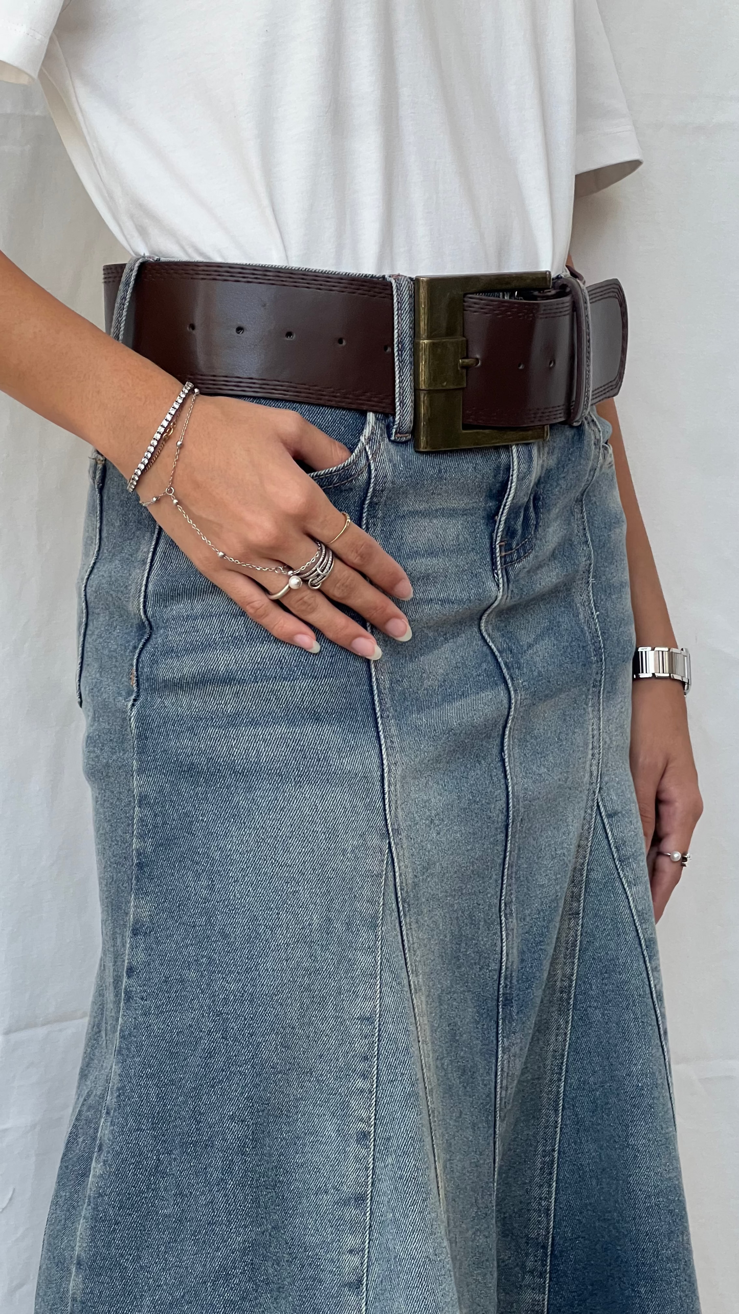 Falda midi en corte A denim