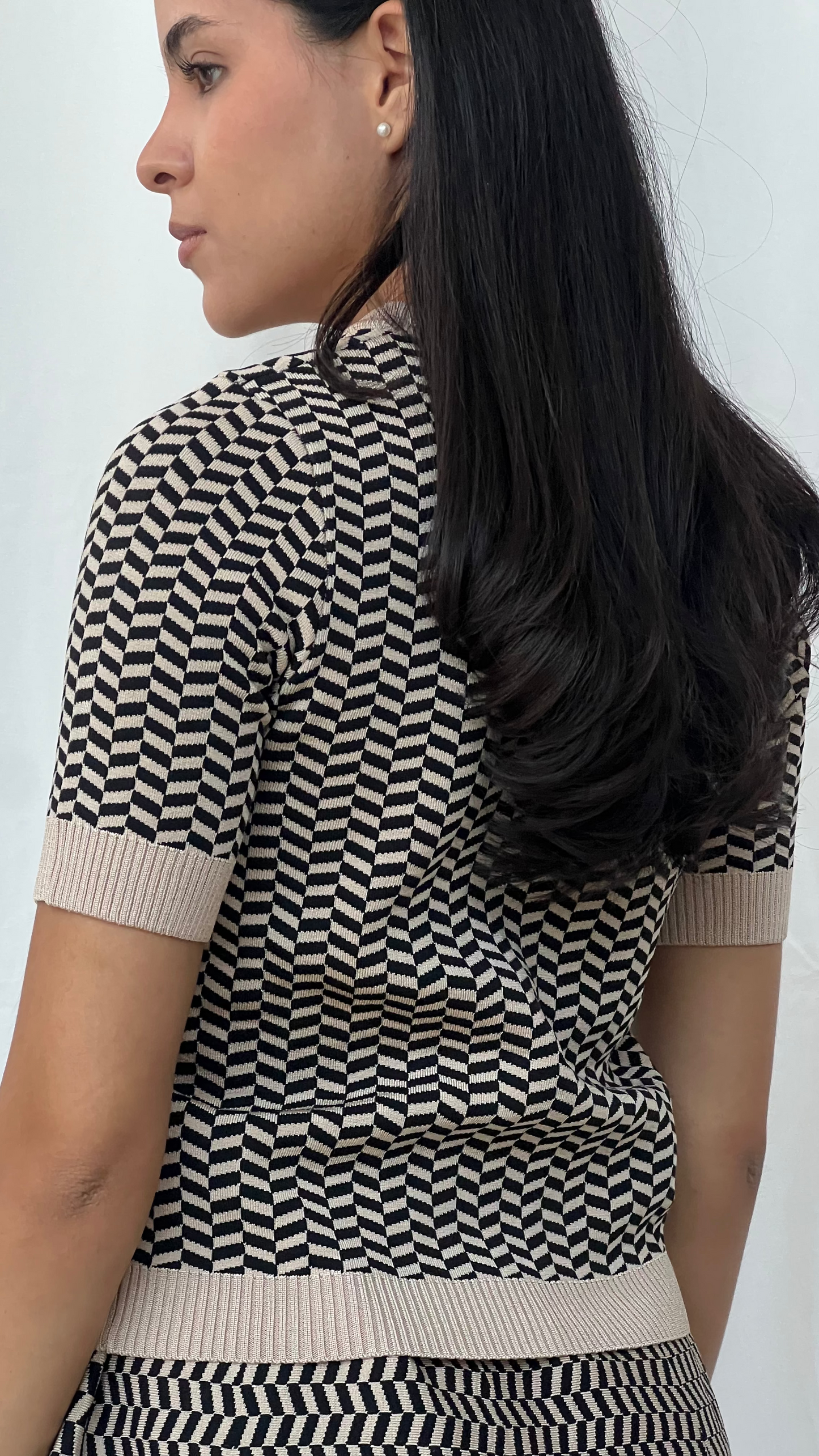 Top estampado geométrico café