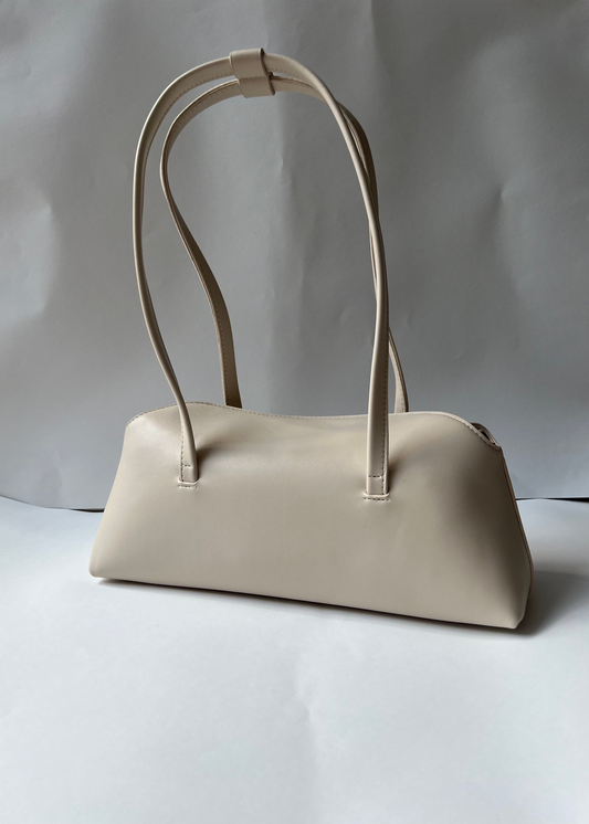 Bolsa Valeria baguette con tapa curva oatmilk