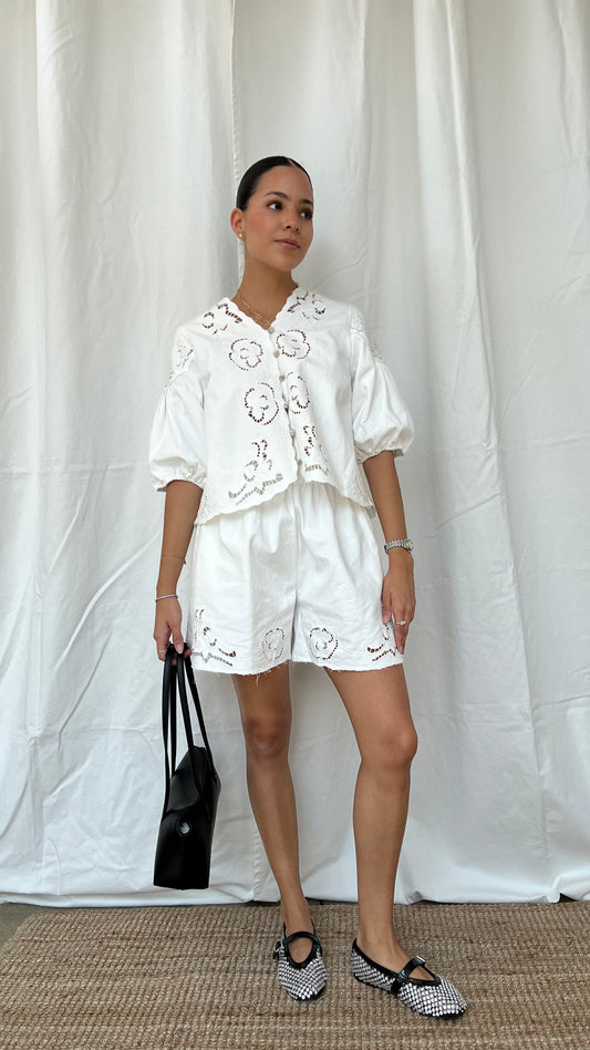 Set de blusa y short bordado blanco