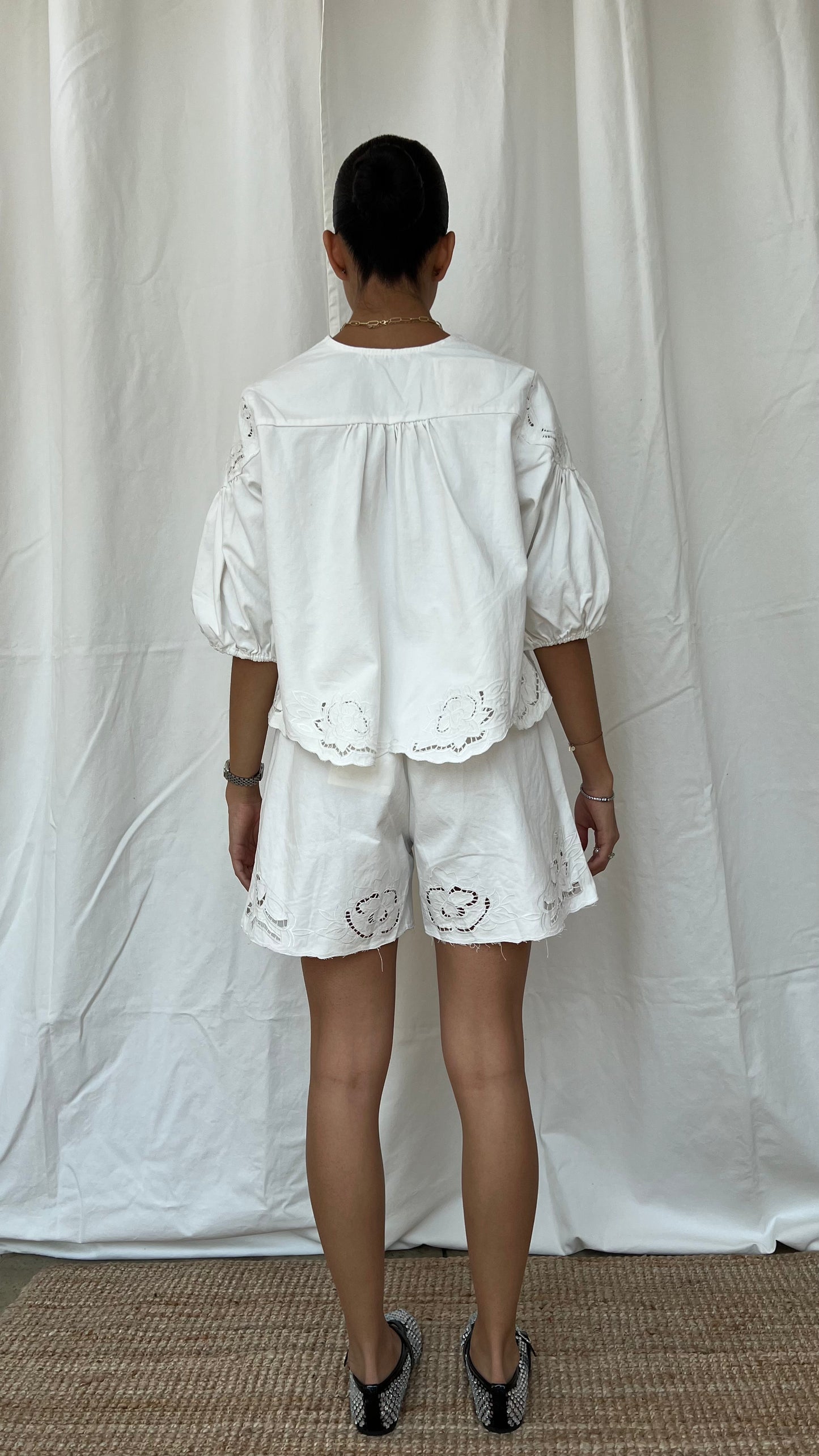 Set de blusa y short bordado blanco