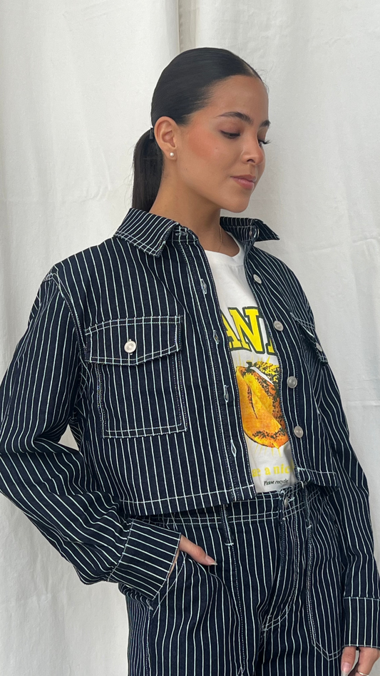 Chamarra denim a lineas azul y blanco