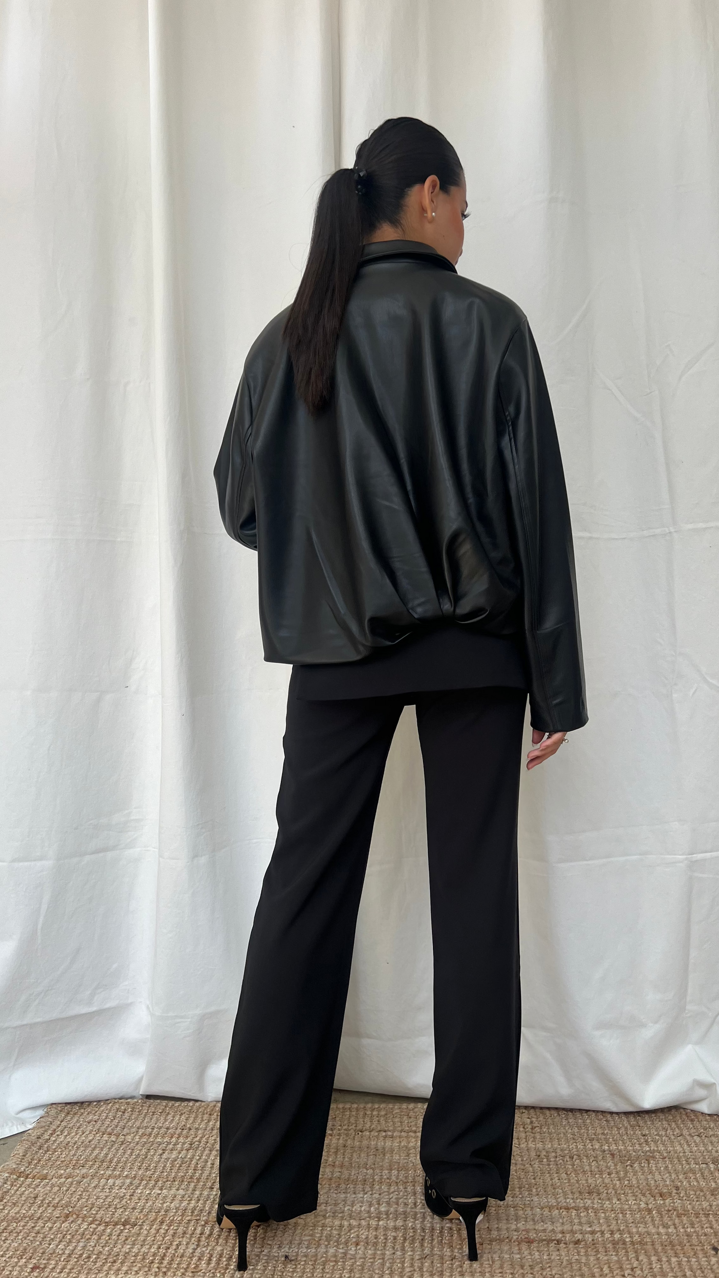 Chamarra vinipiel tipo bomber black