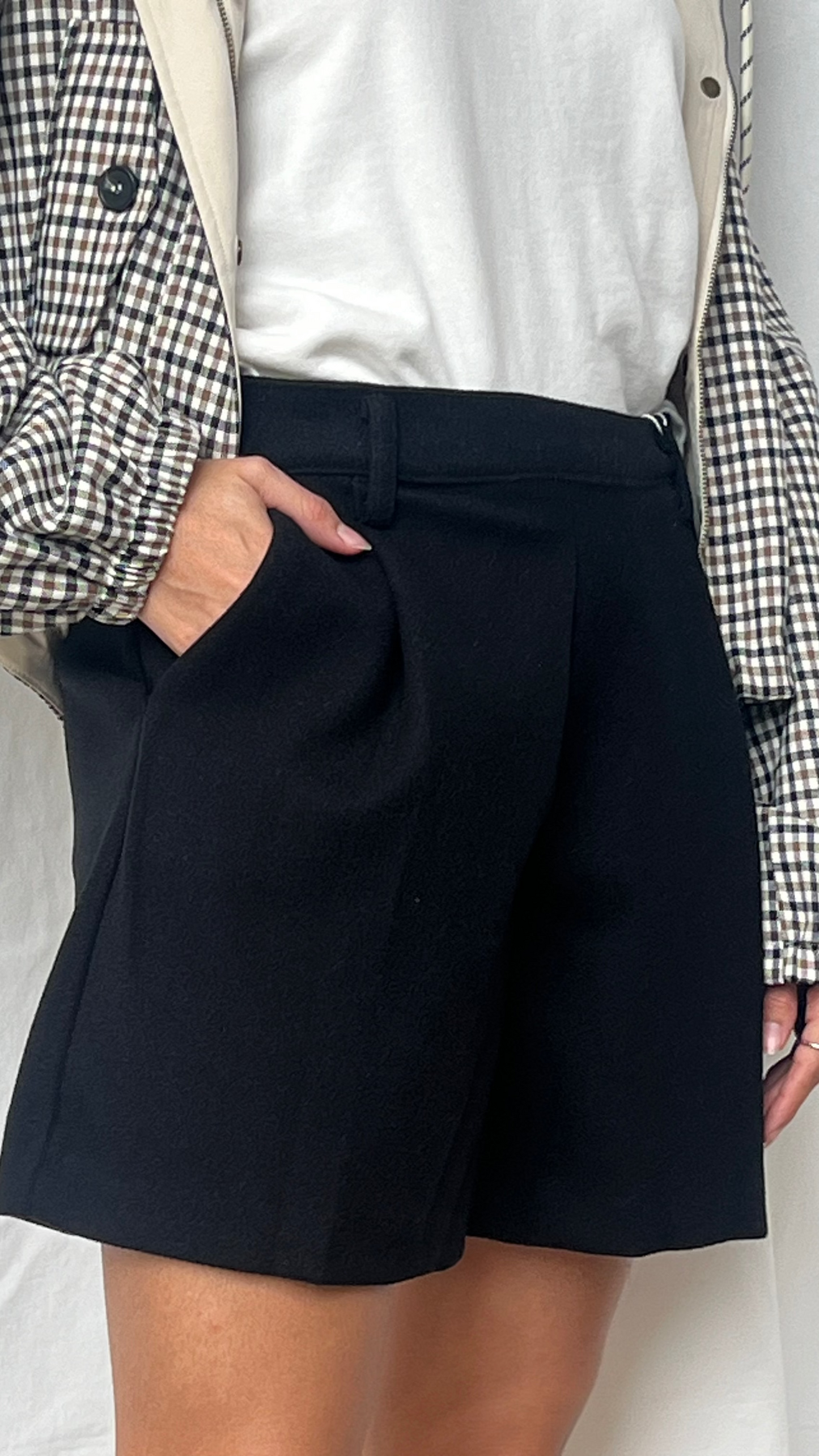 Short sastrero tipo lana black