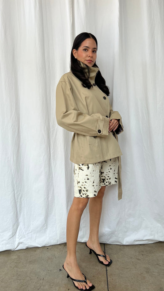 Chaqueta cuello beige