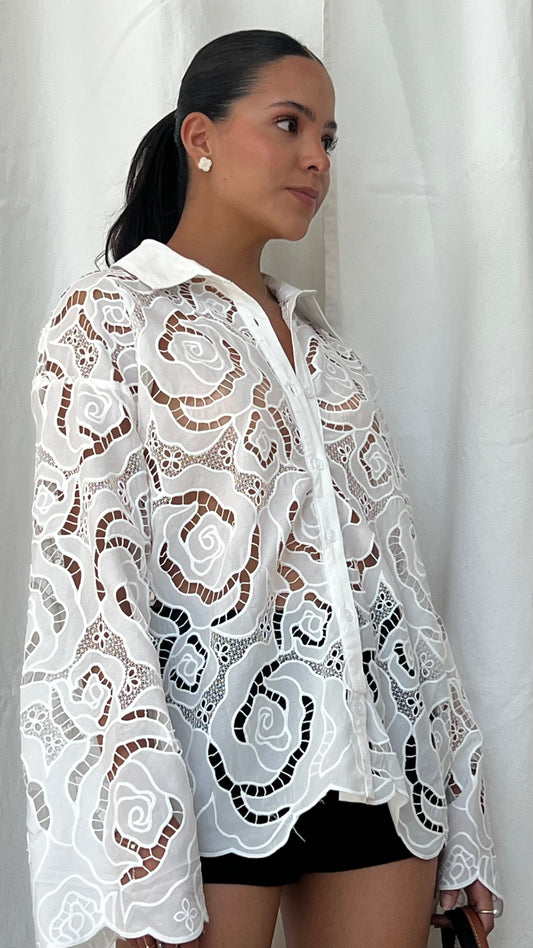 Blusa de encaje florales color blanco