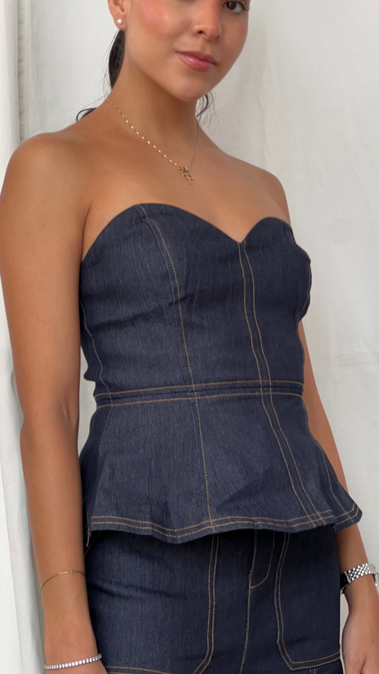 Top denim strapless corte peplum