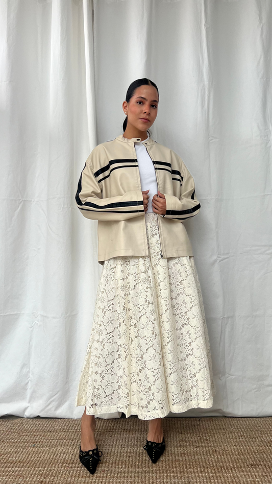 Falda de encaje beige