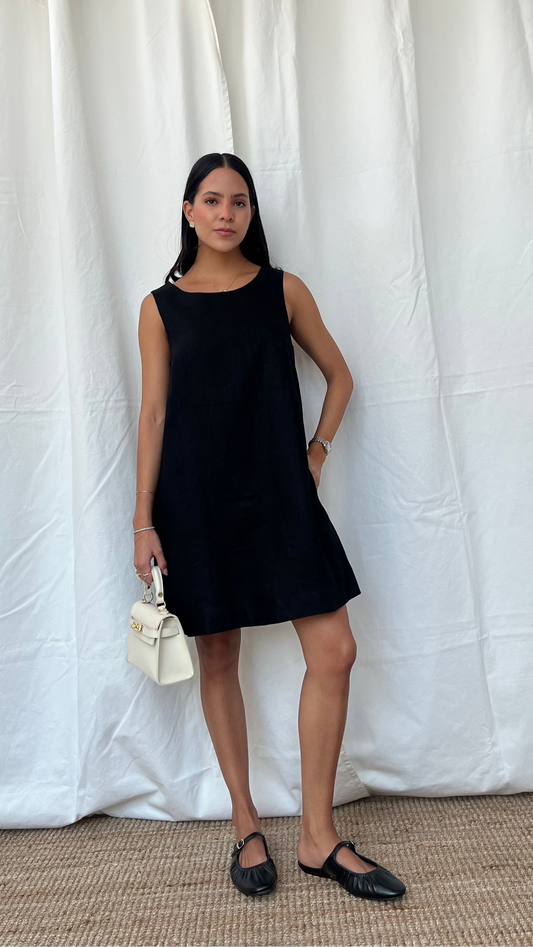 Vestido de lino corto en negro